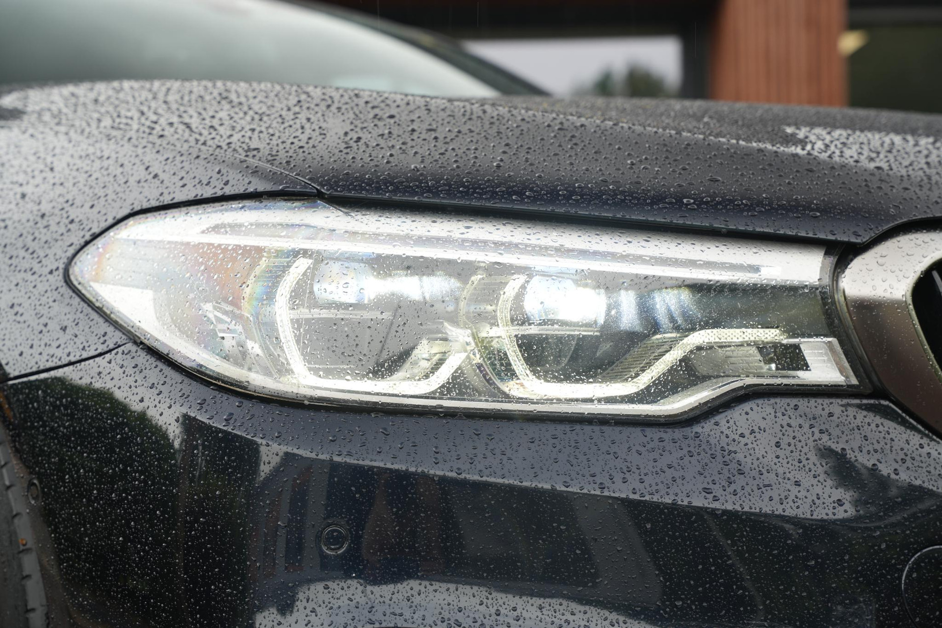 BMW 5 Serie M550i xDrive High Executive 2018 CARBONSCHWARZ METALLIC (416) 52