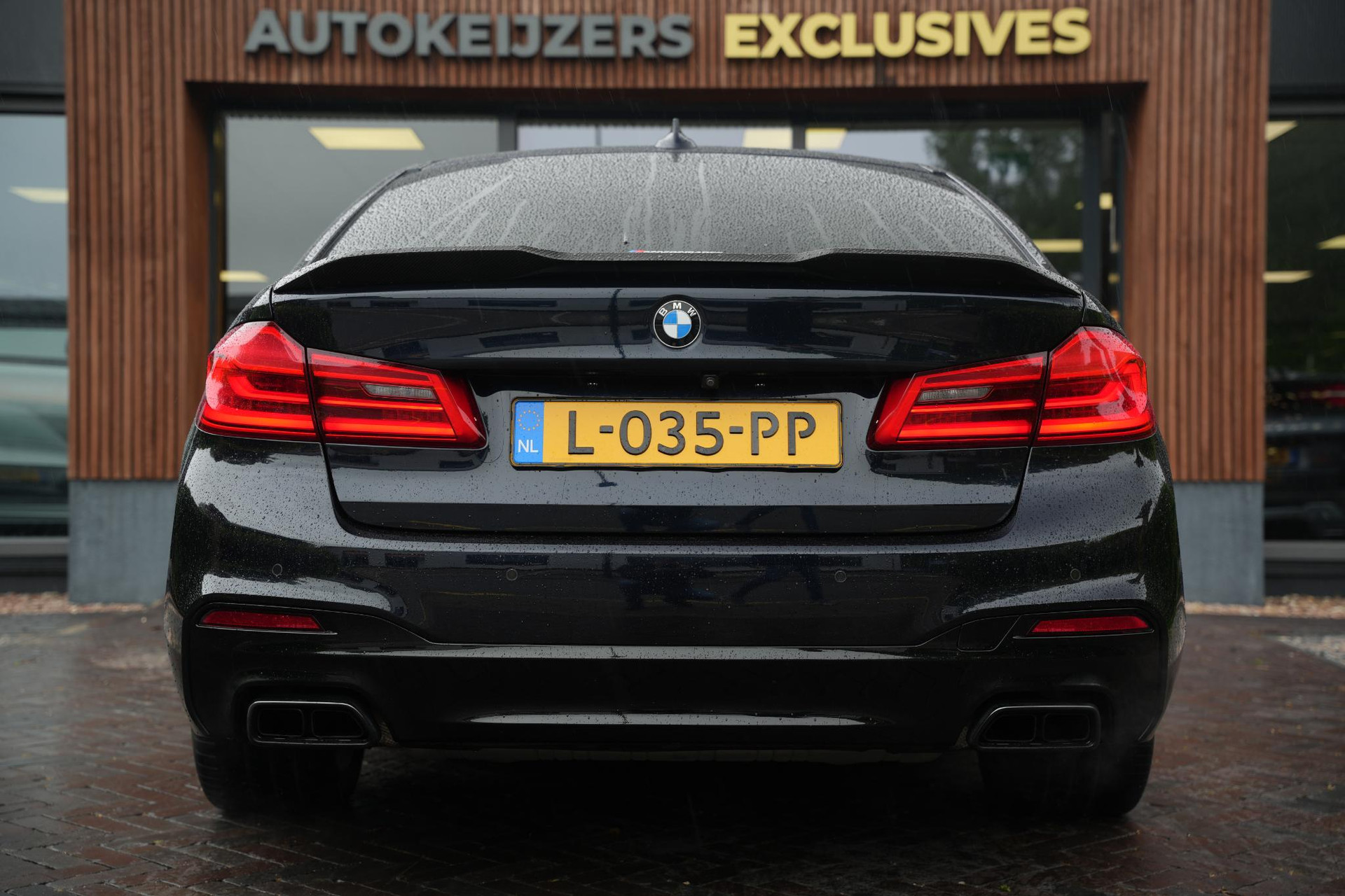 BMW 5 Serie M550i xDrive High Executive 2018 CARBONSCHWARZ METALLIC (416) 8