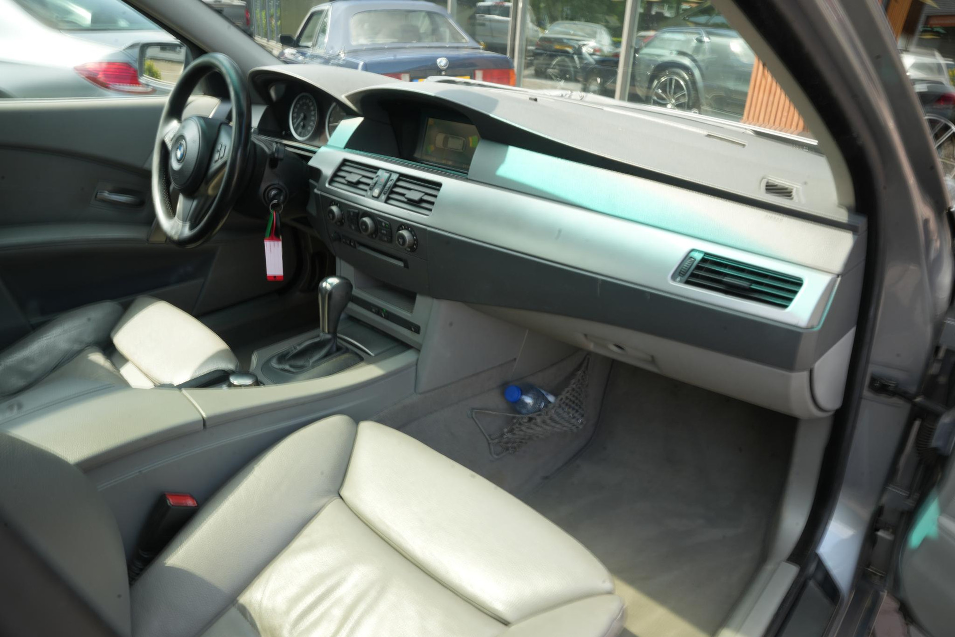 BMW 5 Serie Touring 530d High Executive 2004 Silber-grau metallic (A08) 4