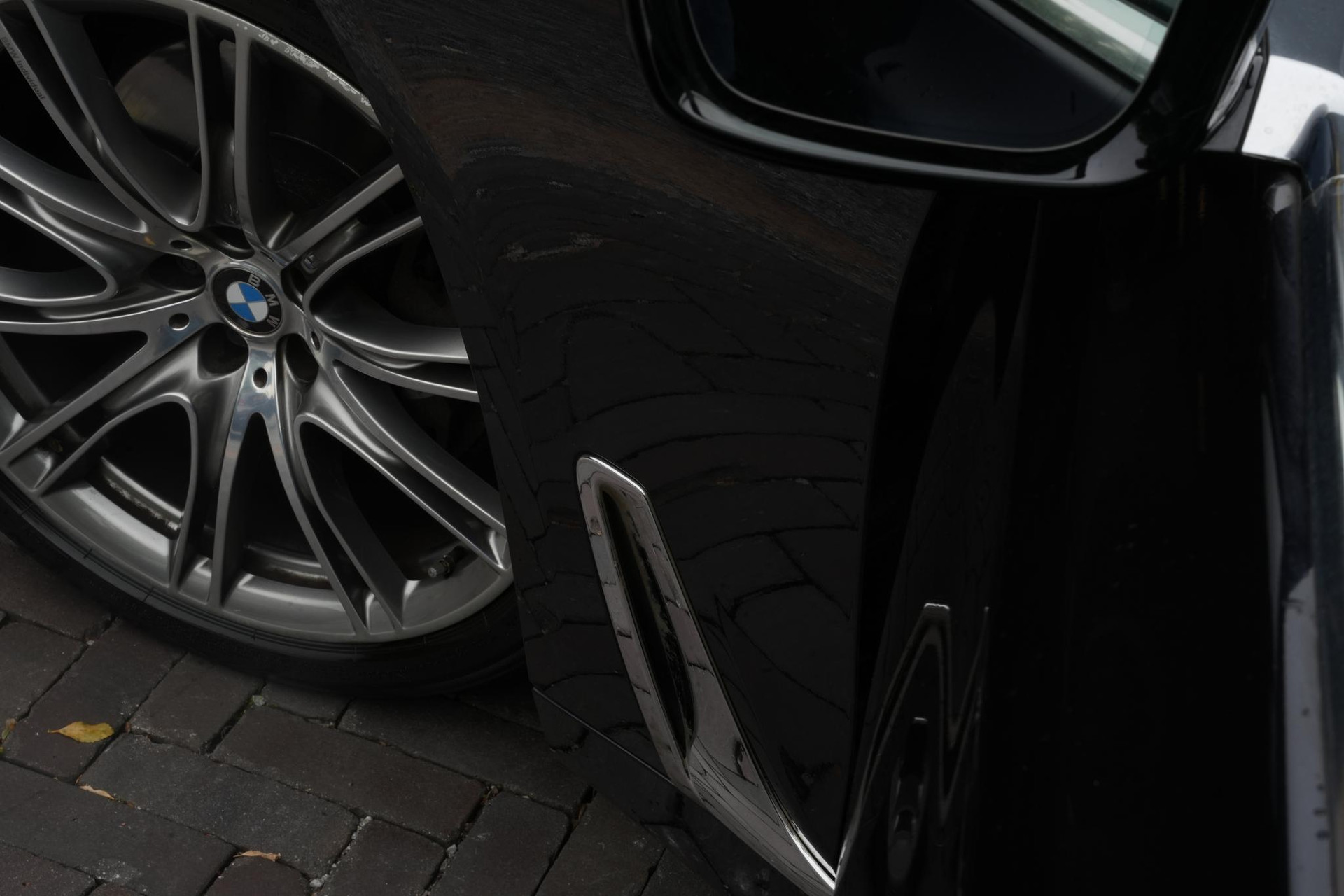 BMW 7 Serie 740i High Executive 2016 Azuritschwarz metallic 17