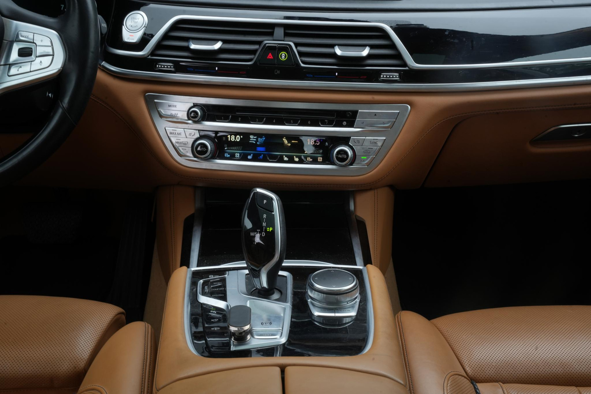 BMW 7 Serie 740i High Executive 2016 Azuritschwarz metallic 25