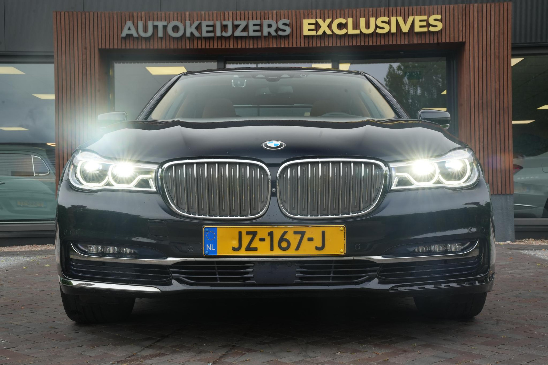 BMW 7 Serie 740i High Executive 2016 Azuritschwarz metallic 3