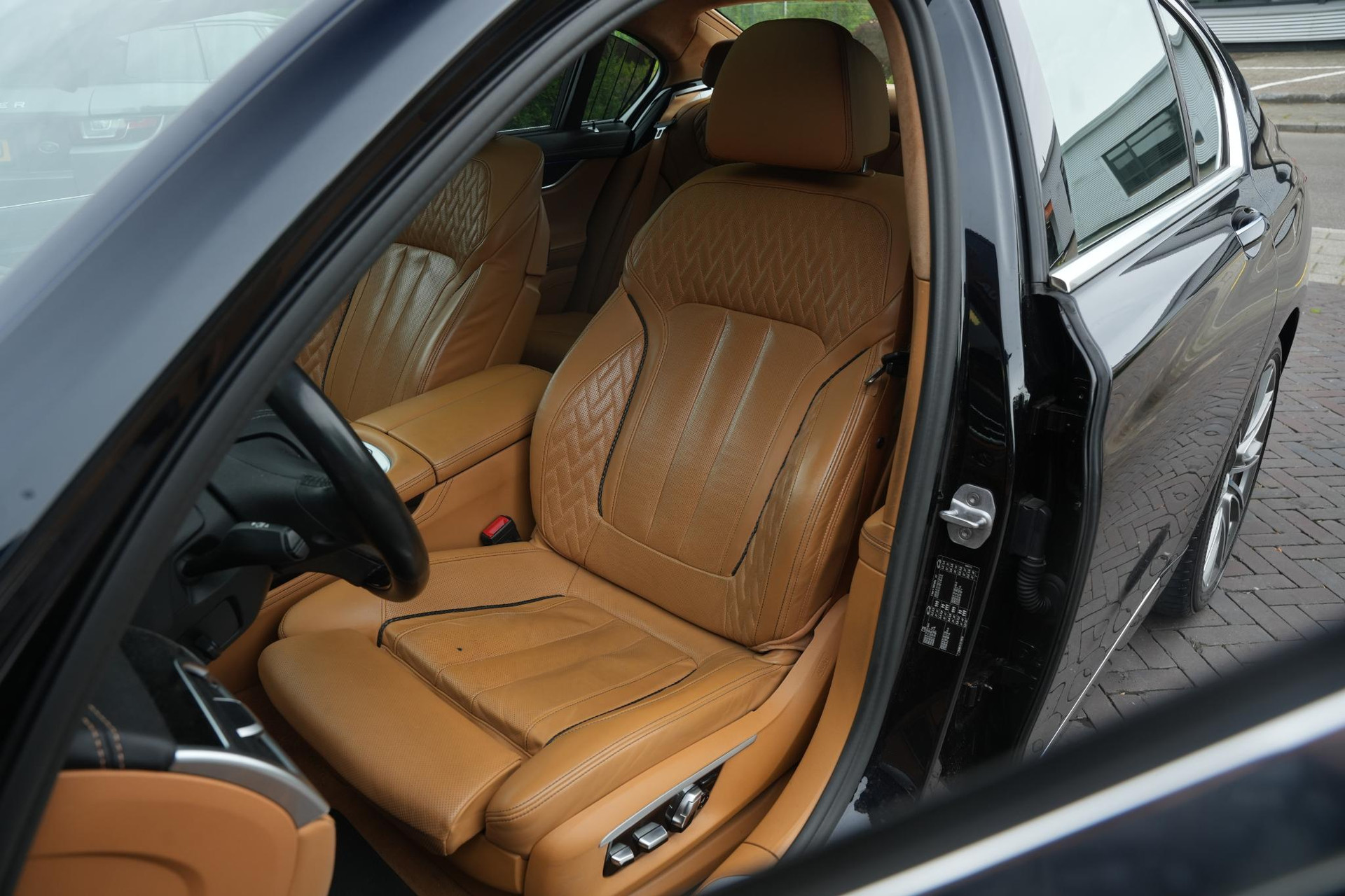 BMW 7 Serie 740i High Executive 2016 Azuritschwarz metallic 31