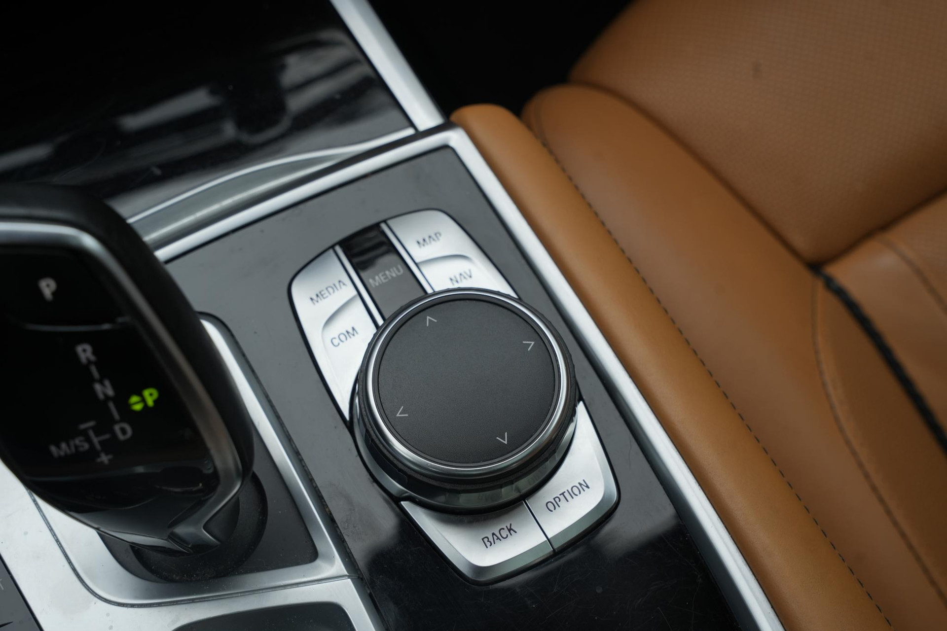 BMW 7 Serie 740i High Executive 2016 Azuritschwarz metallic 51