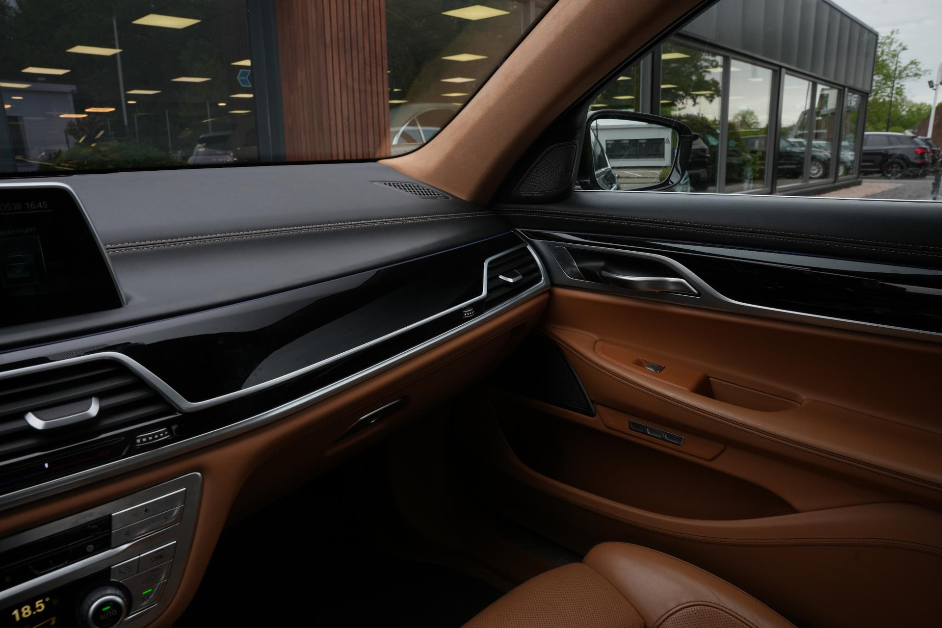 BMW 7 Serie 740i High Executive 2016 Azuritschwarz metallic 53