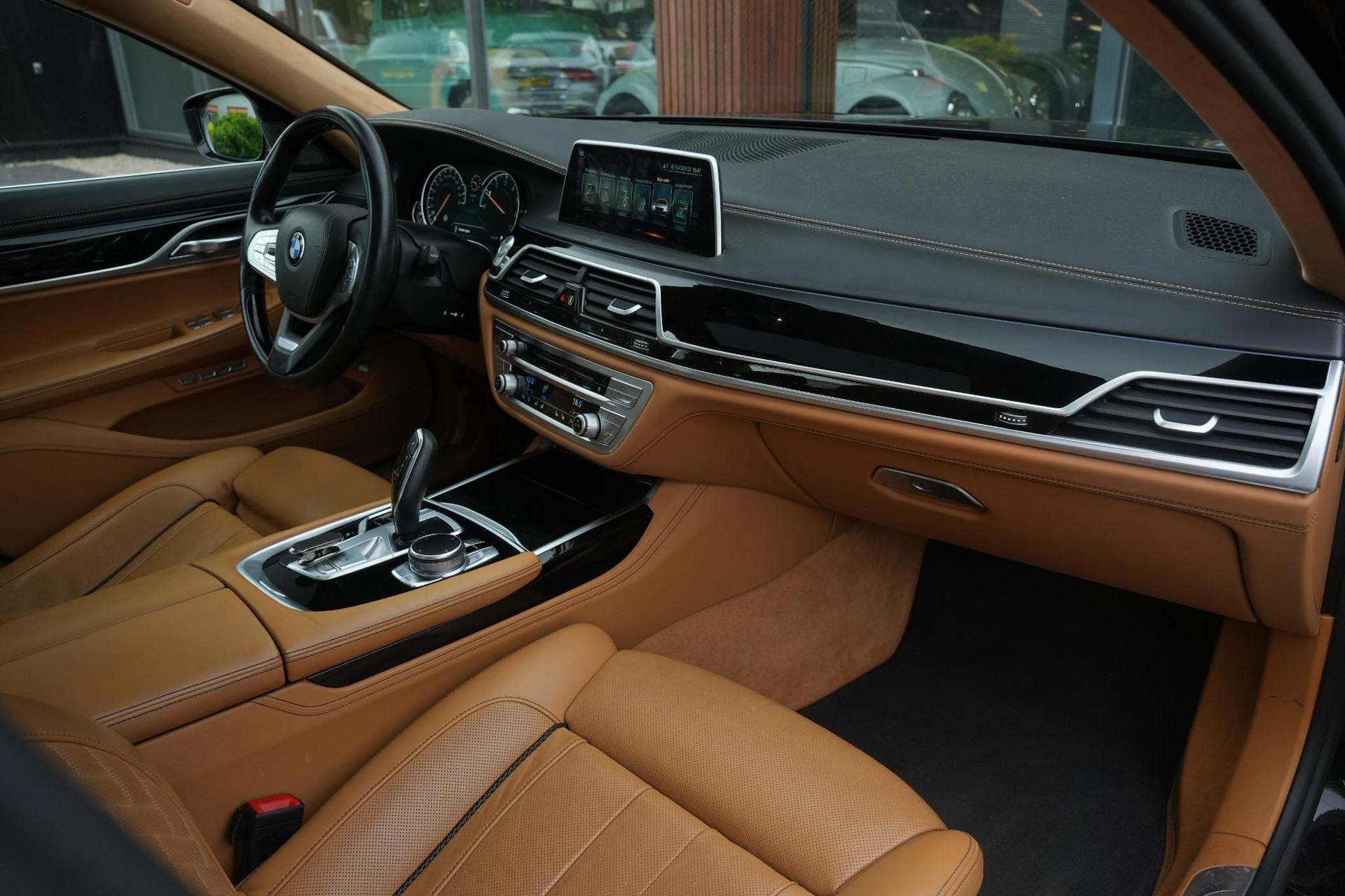 BMW 7 Serie 740i High Executive 2016 Azuritschwarz metallic 56