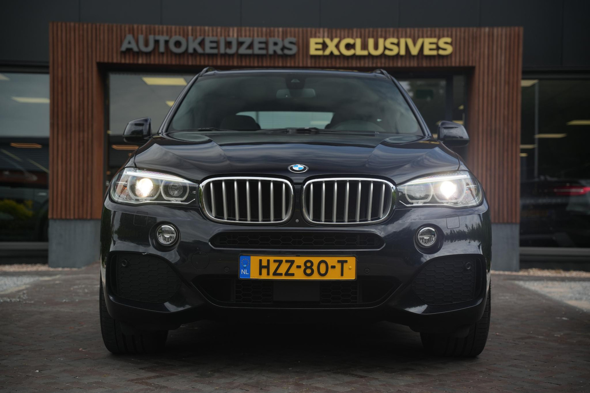 BMW X5 xDrive40d High Executive 7p. 2014 CARBONSCHWARZ METALLIC (416) 6