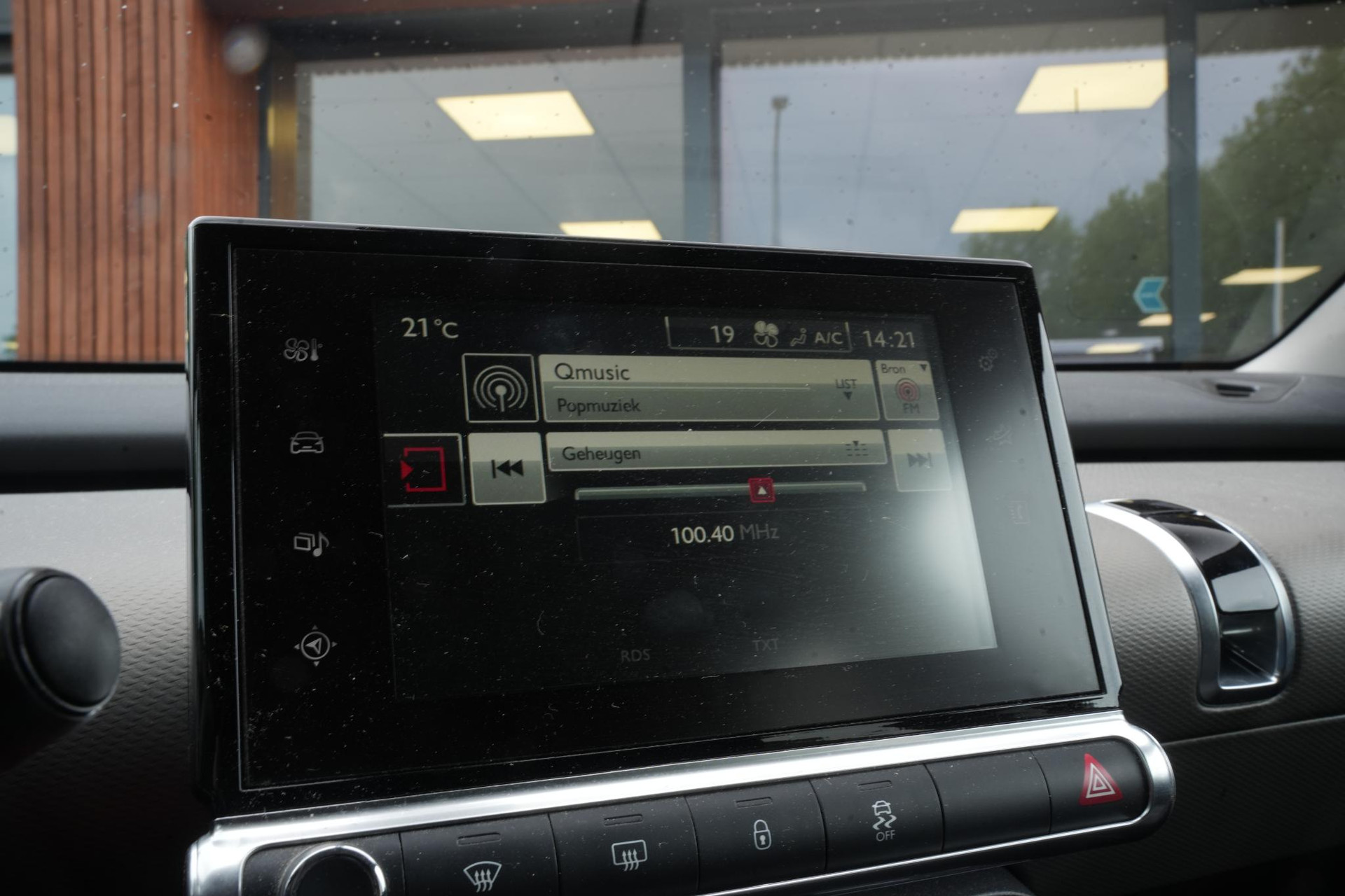 Citroën C4 Cactus 1.2 PureTech One-Tone 2018 PAINT ADEN RED (KKN) 25