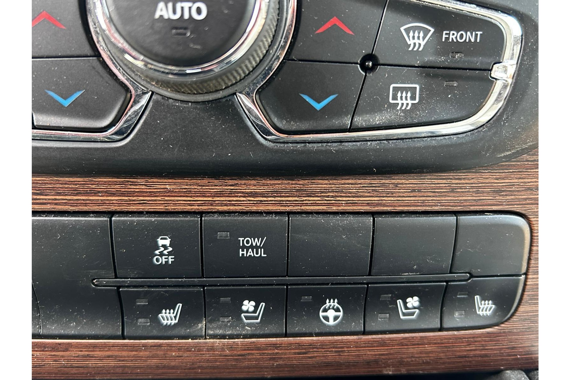 Dodge Ram 1500 5.7 V8 4x4 Quad Cab 6'4 2015  10