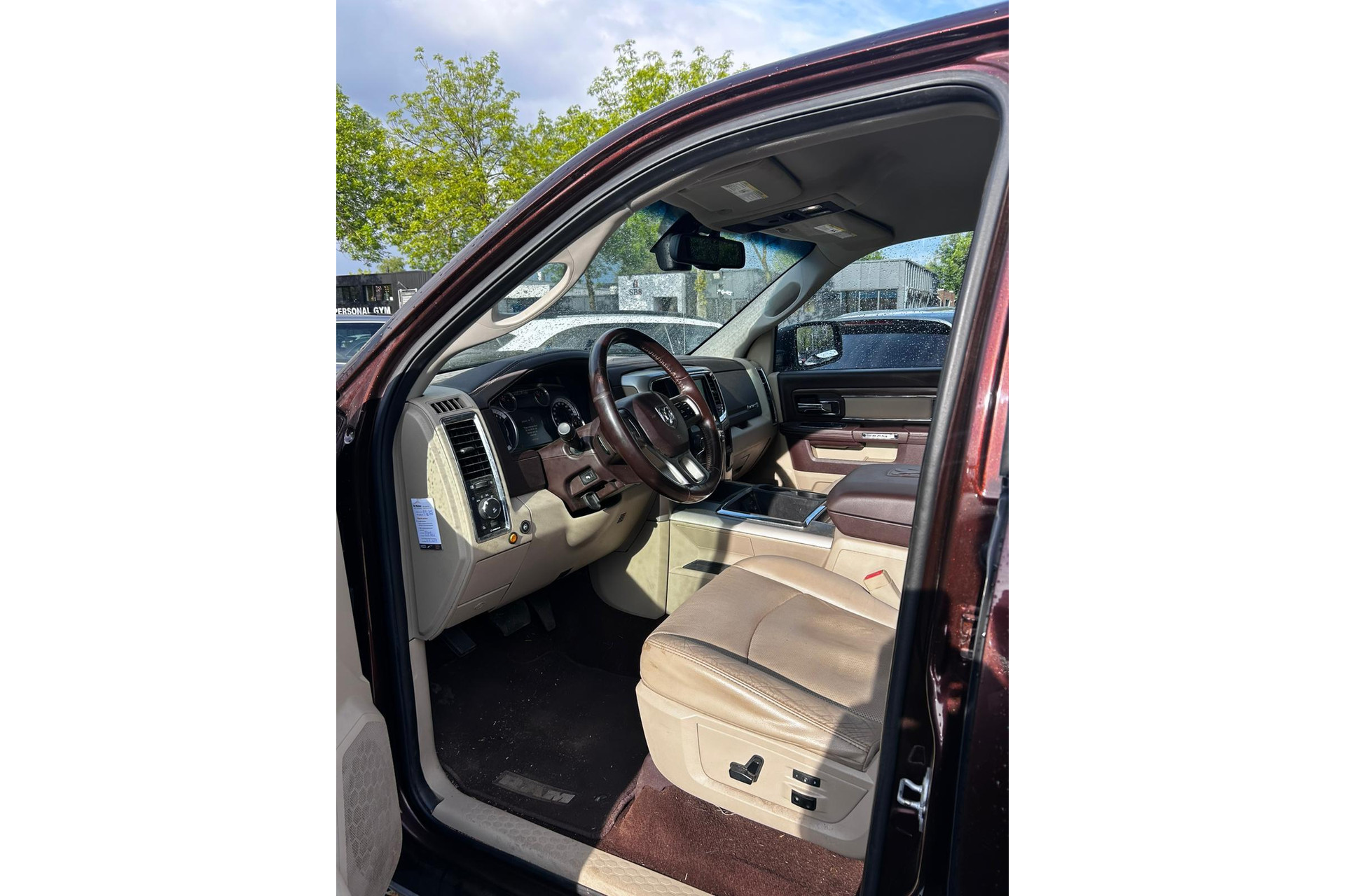 Dodge Ram 1500 5.7 V8 4x4 Quad Cab 6'4 2015  2