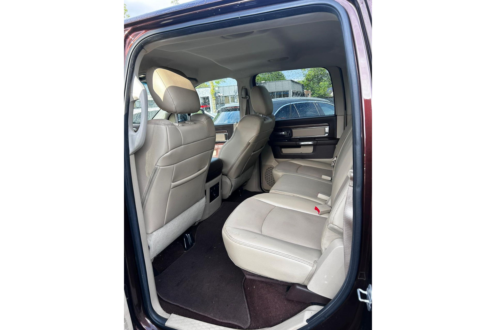 Dodge Ram 1500 5.7 V8 4x4 Quad Cab 6'4 2015  3