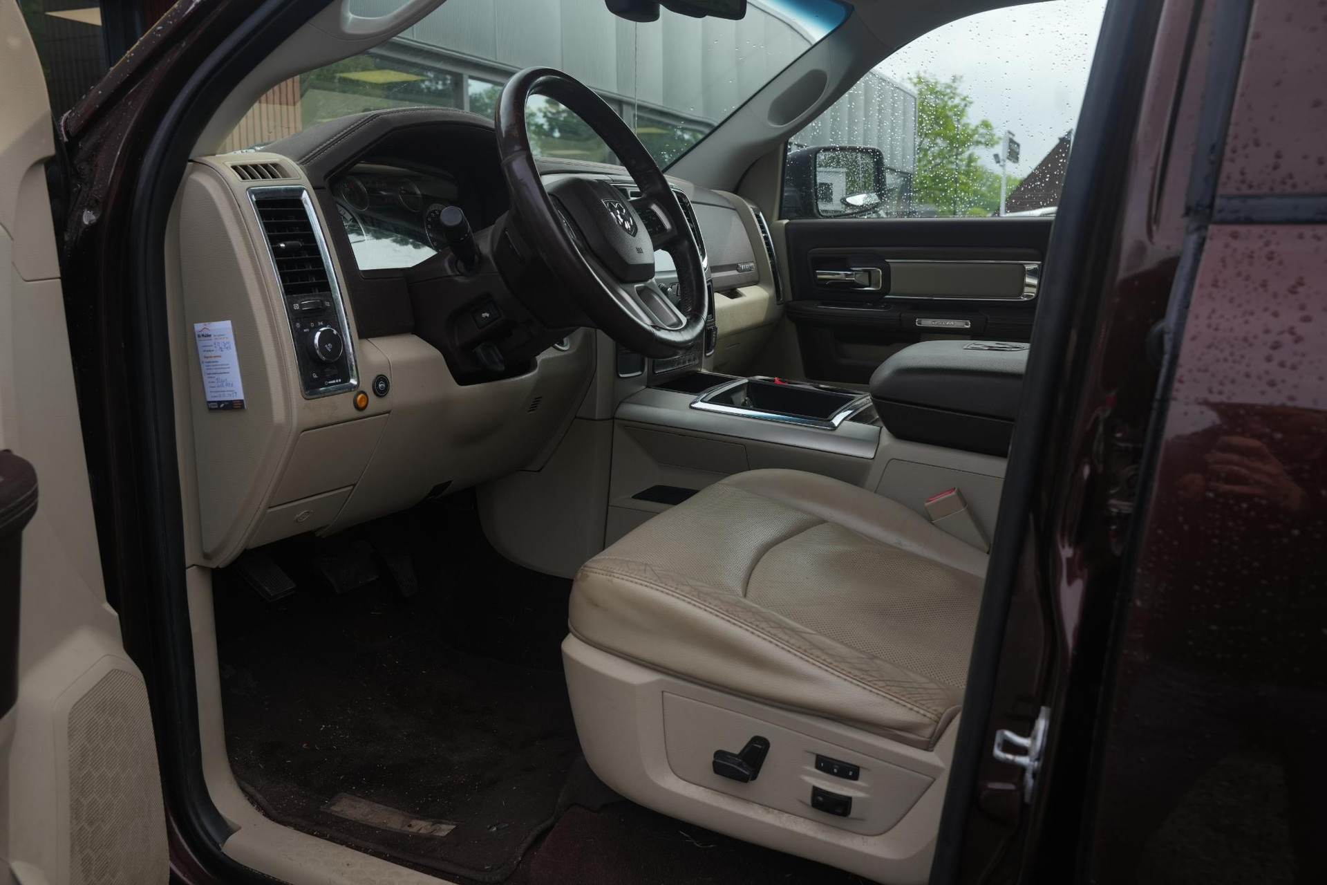 Dodge Ram 1500 5.7 V8 4x4 Quad Cab 6'4 2015 Bruin 4