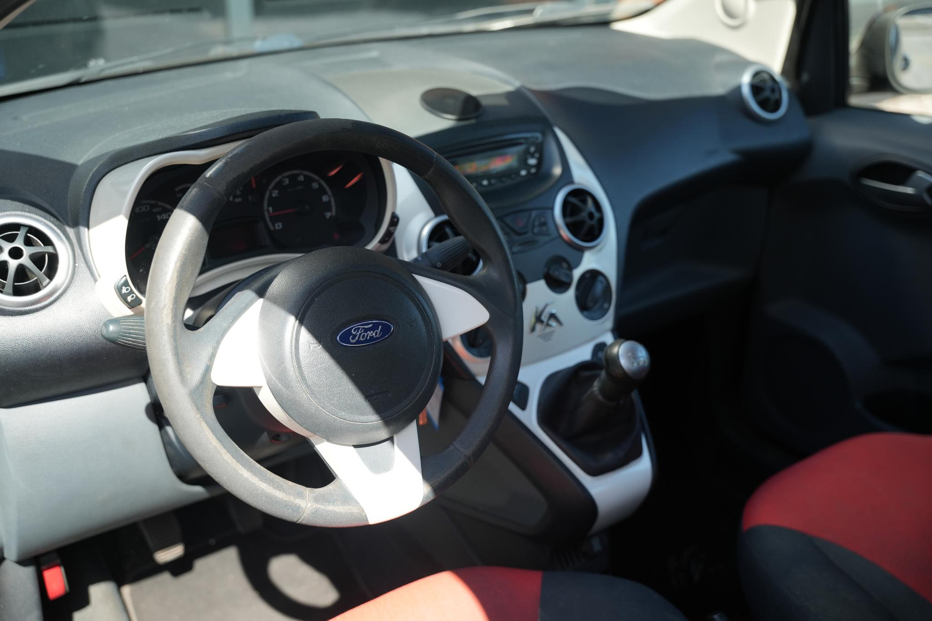 Ford Ka 1.2 Titanium 2009  6