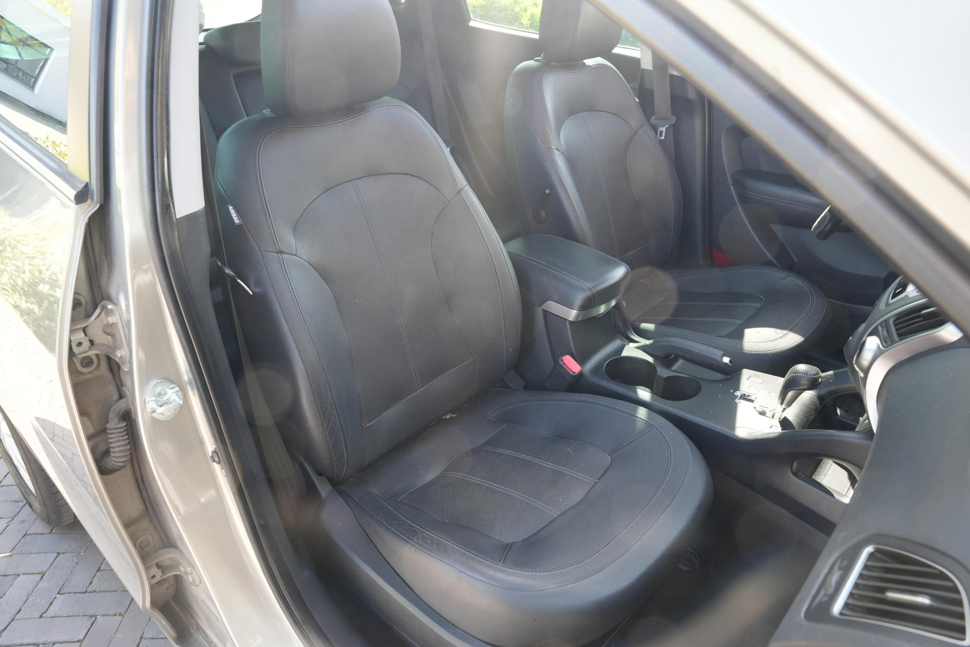 Hyundai ix35 2.0i 4WD i-Catcher 2011 Sirius Silver Metallic (AA3) 33