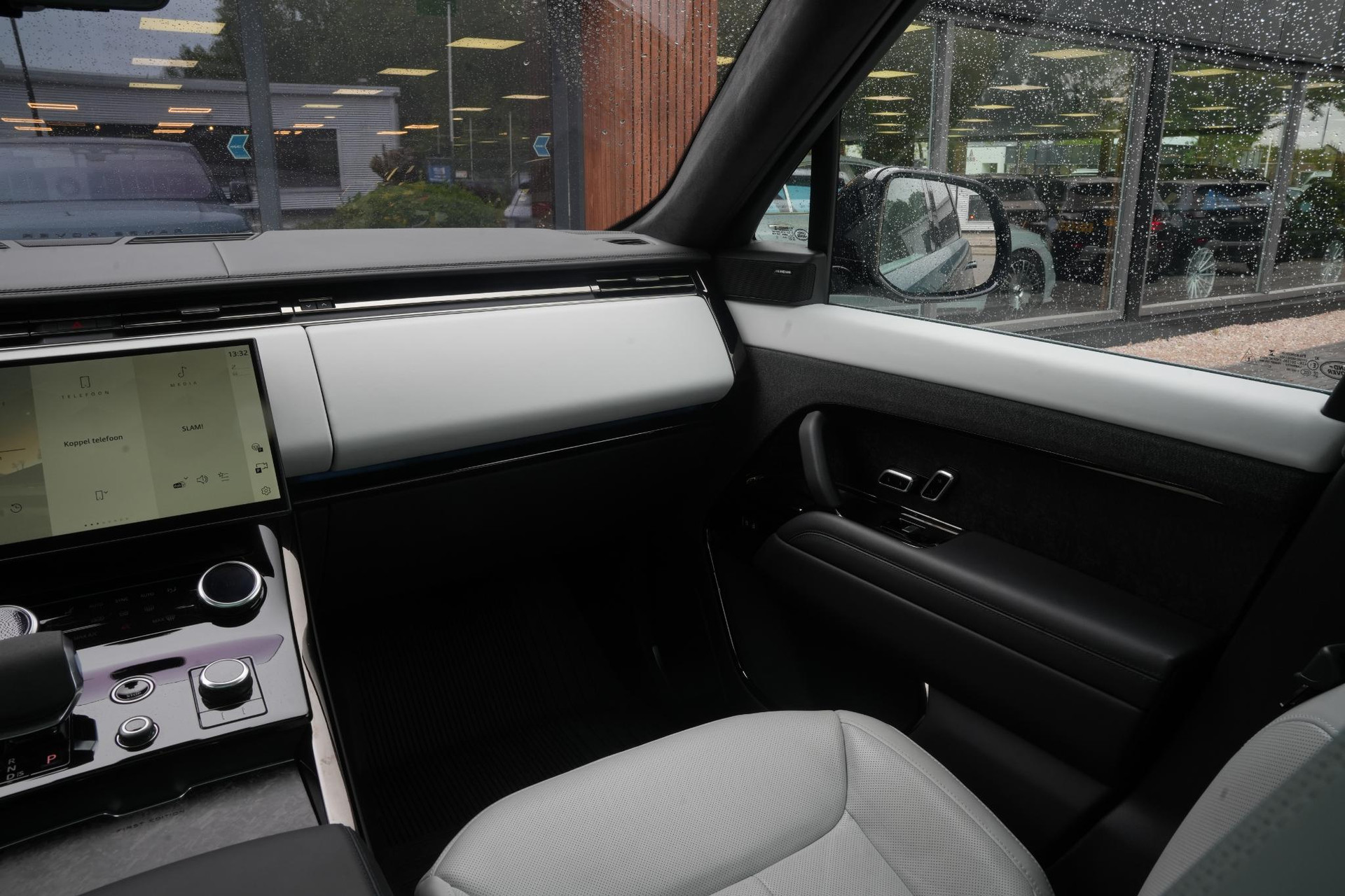Land Rover Range Rover Sport 3.0 P510e First Edition 2023  16