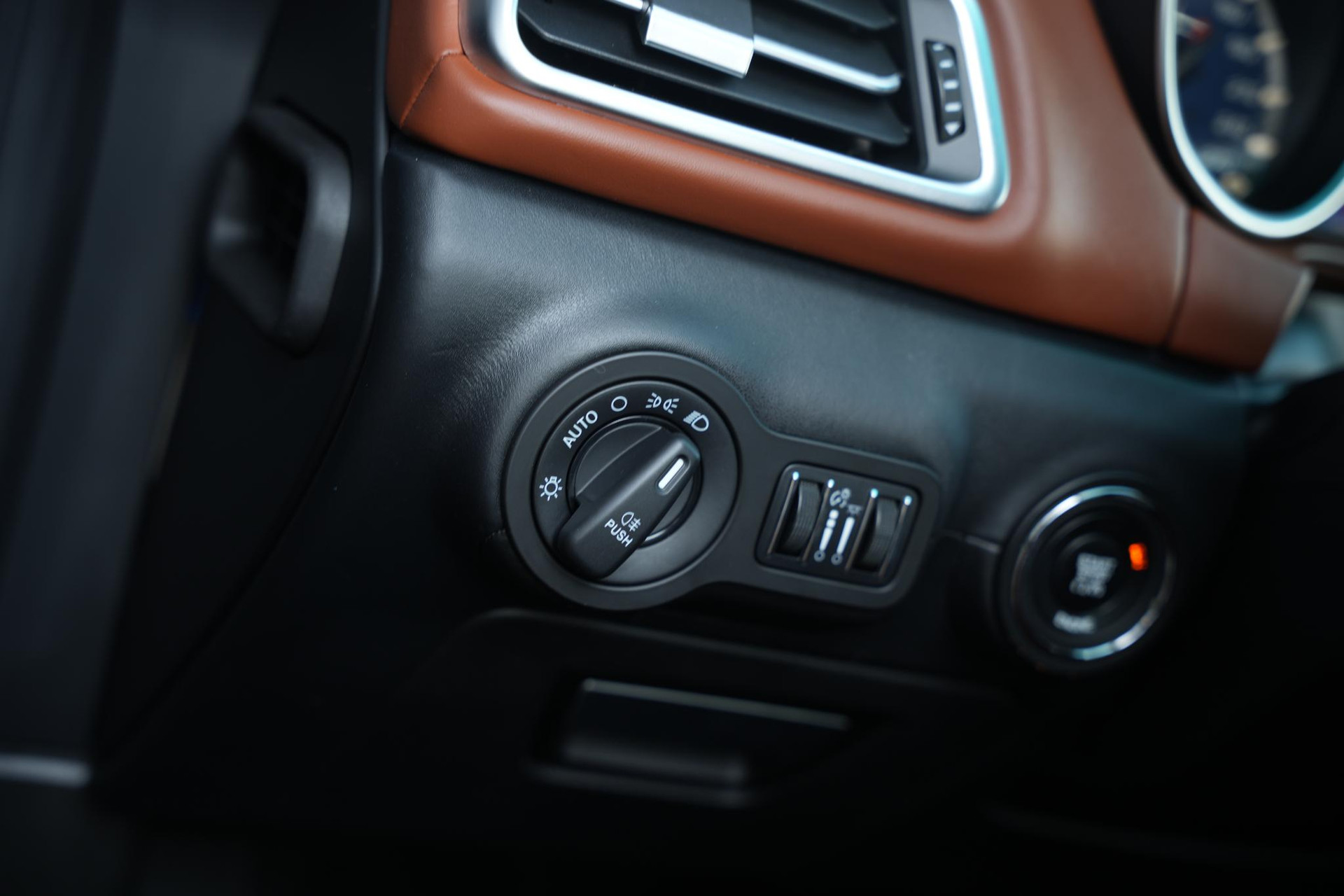 Maserati Ghibli 3.0 V6 D 2014  28