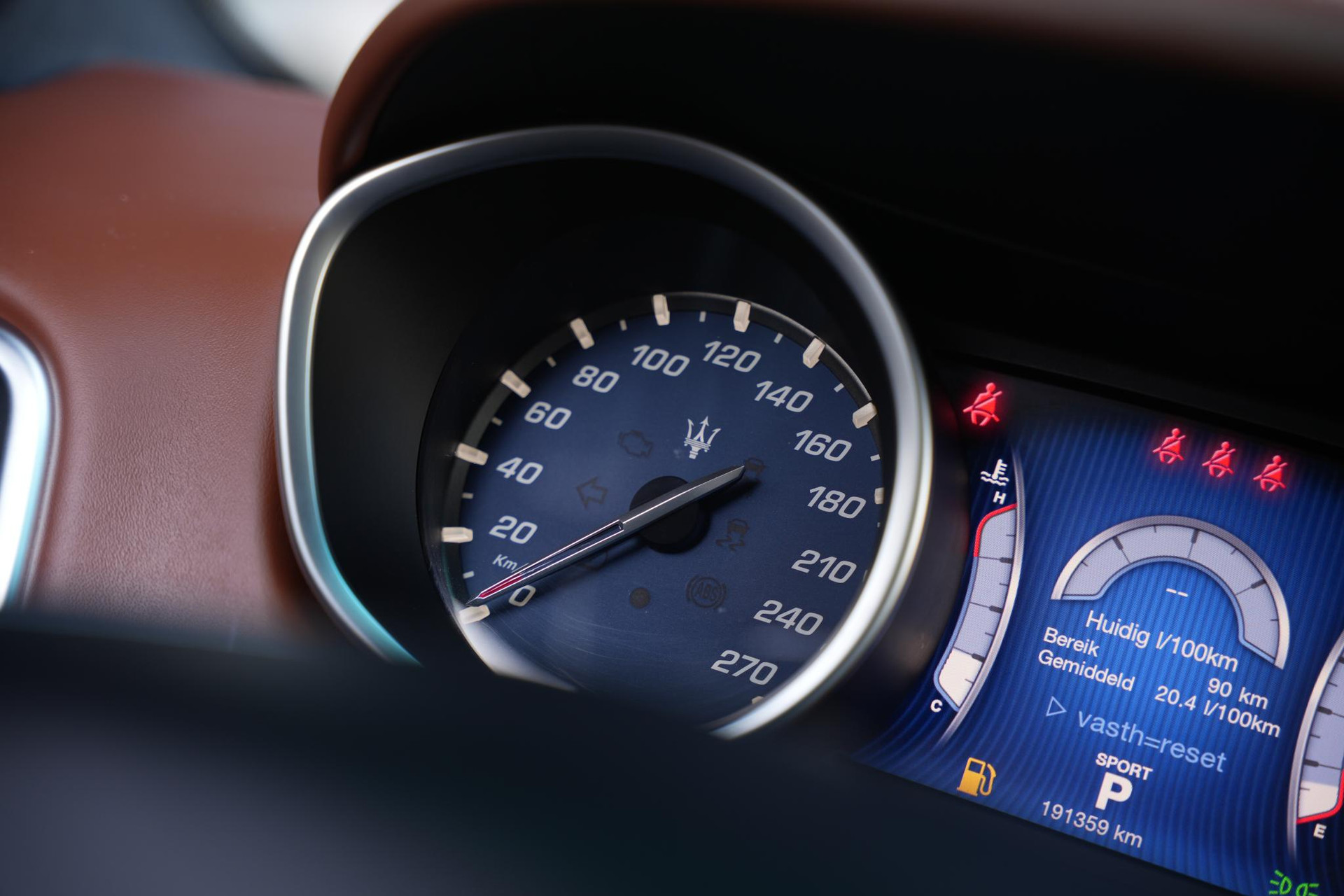 Maserati Ghibli 3.0 V6 D 2014  32