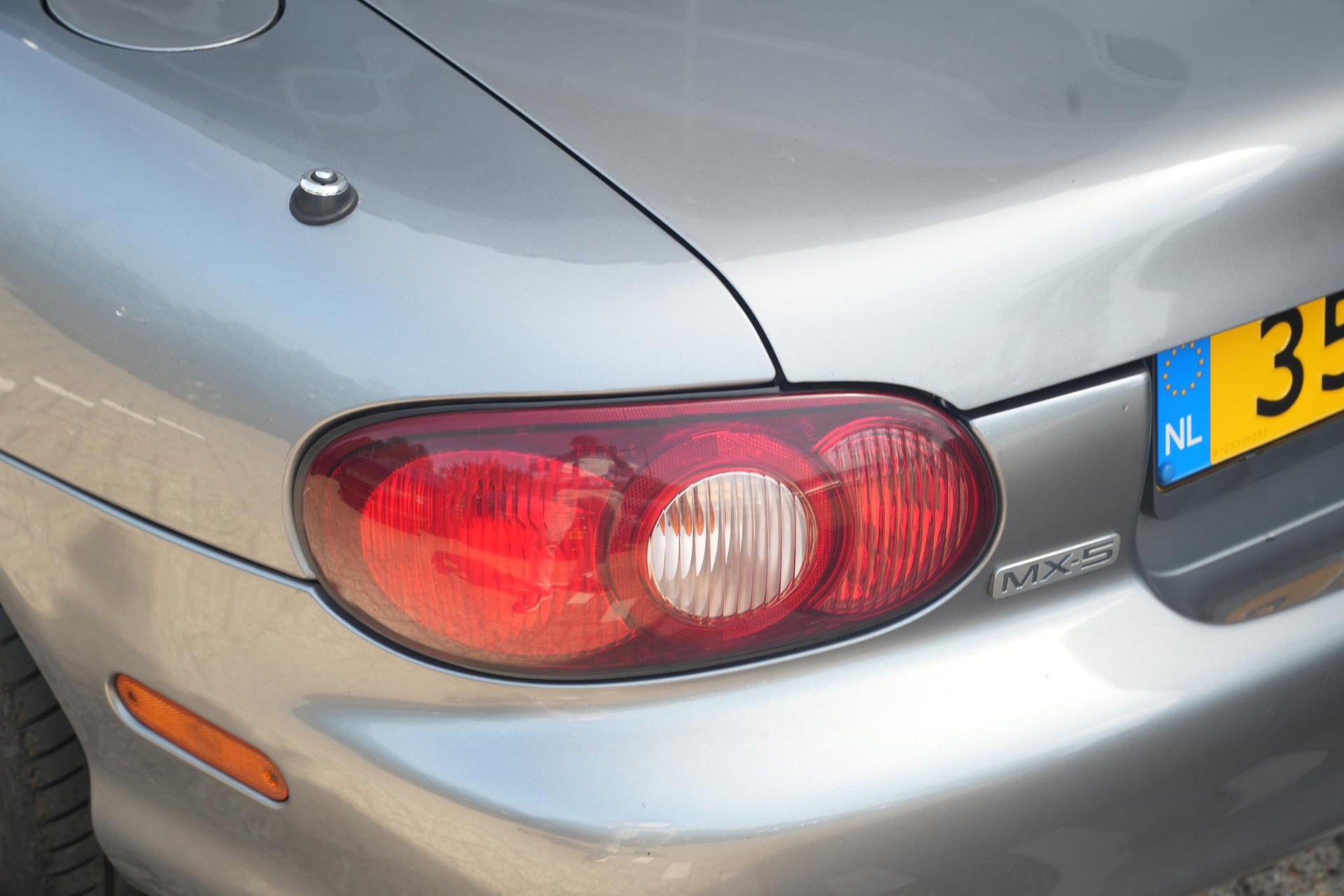 Mazda MX-5 1.6i Exclusive 2002 TITANIUM GRAY METALLIC (25G) 10