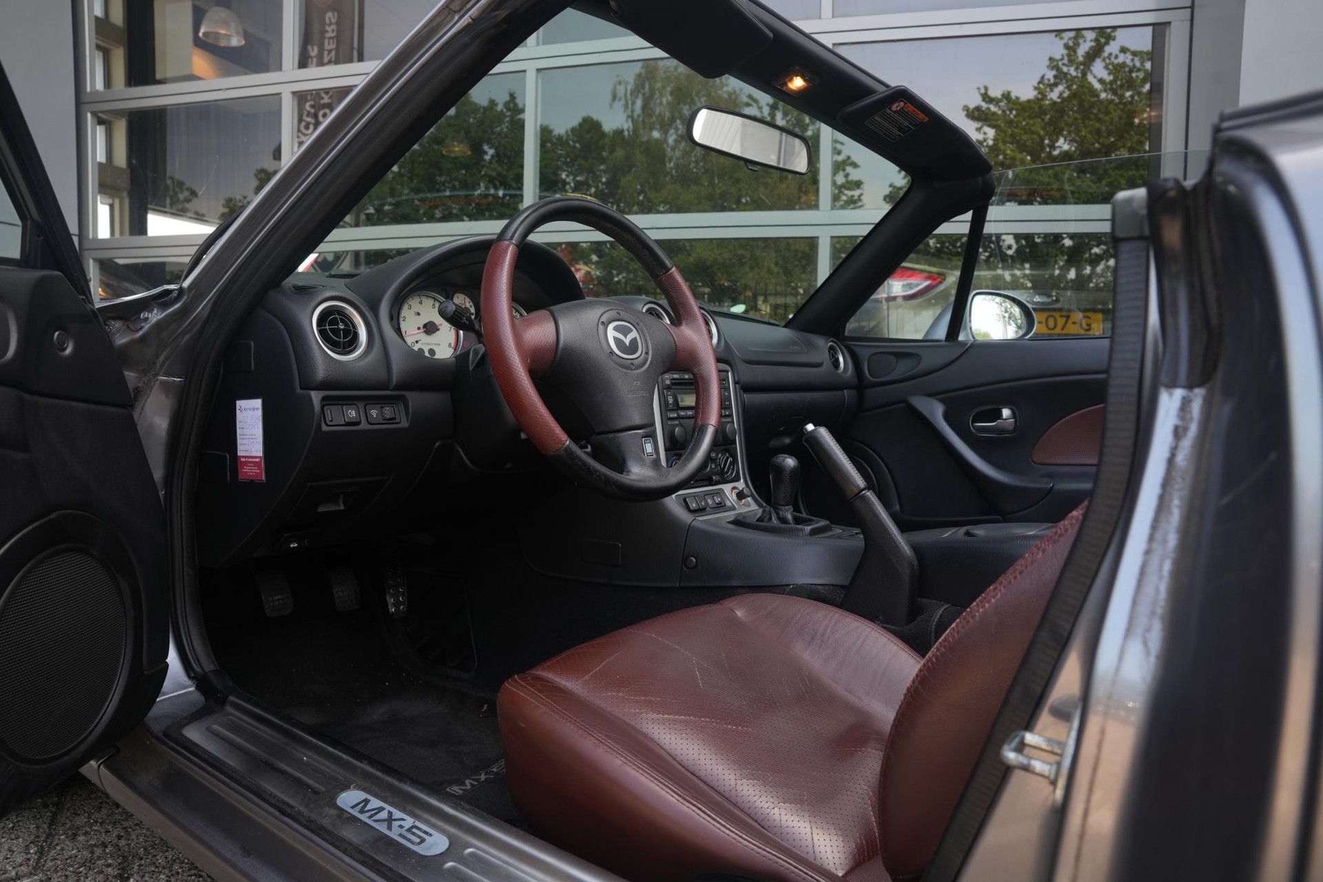 Mazda MX-5 1.6i Exclusive 2002 TITANIUM GRAY METALLIC (25G) 6