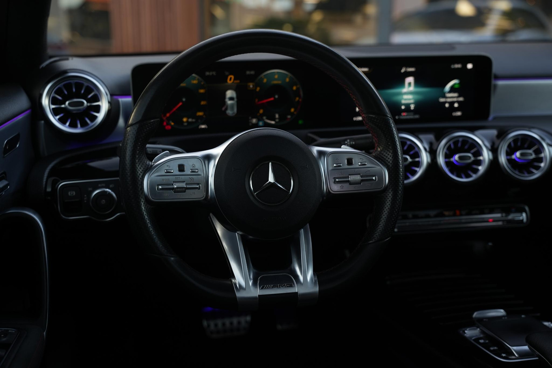 Mercedes-Benz A-Klasse 200 Launch Edition Premium Plus 2018  15