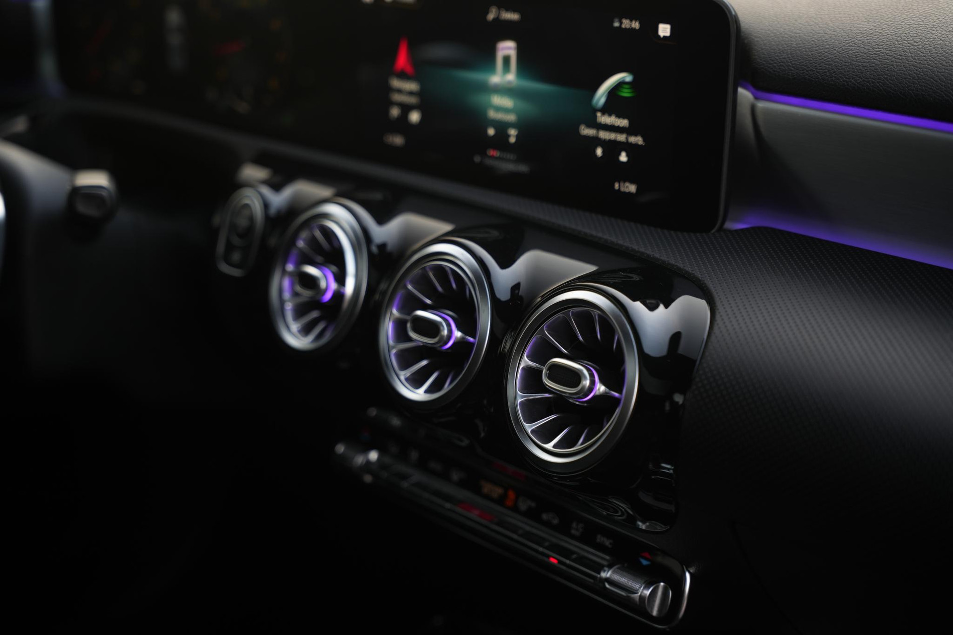 Mercedes-Benz A-Klasse 200 Launch Edition Premium Plus 2018  29