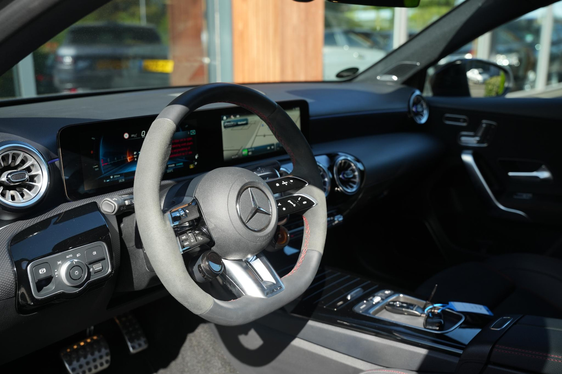 Mercedes-Benz A-Klasse AMG 35 4MATIC 2025 Mountain gray - metallic finish (787U) 16