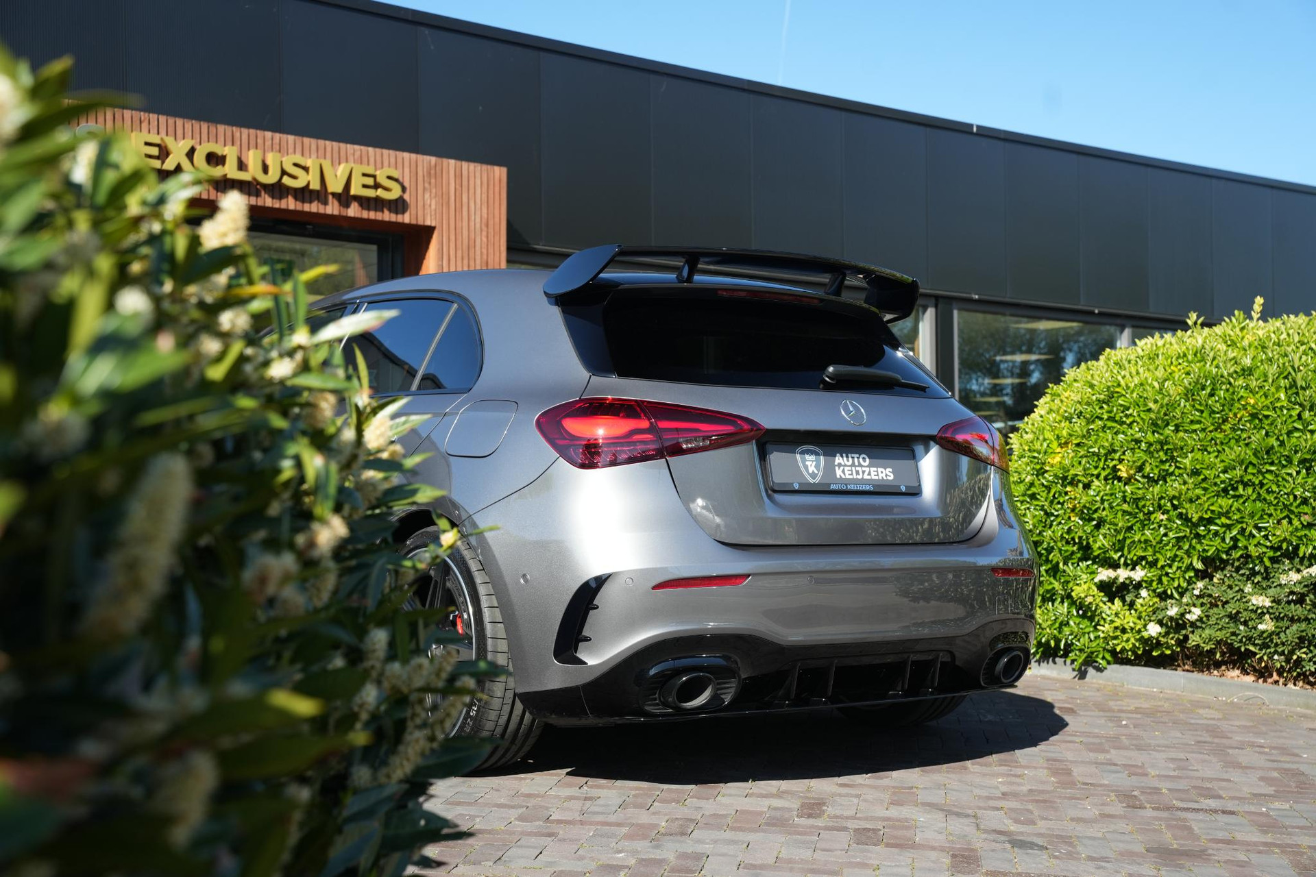 Mercedes-Benz A-Klasse AMG 35 4MATIC 2025 Mountain gray - metallic finish (787U) 31