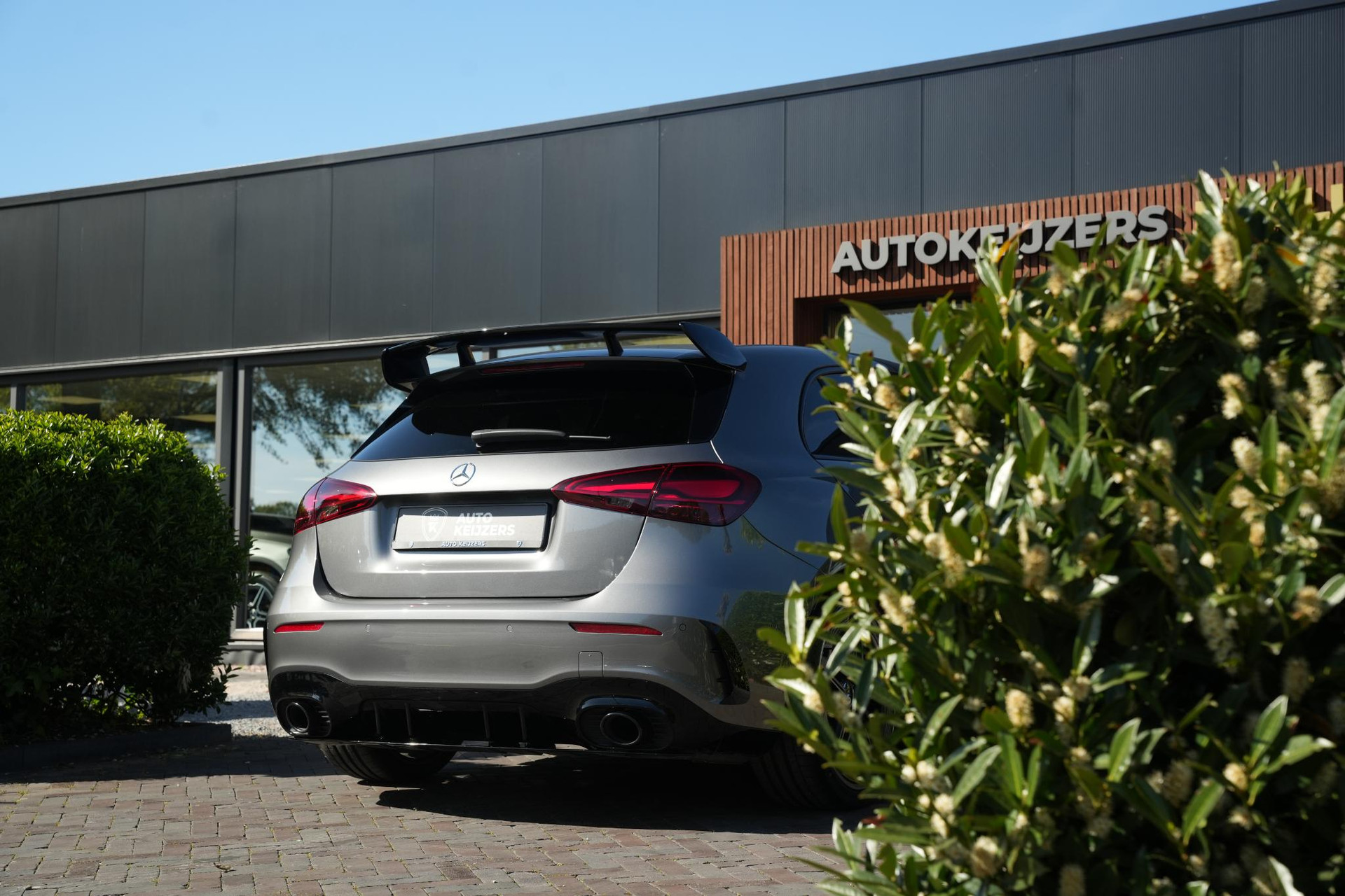 Mercedes-Benz A-Klasse AMG 35 4MATIC 2025 Mountain gray - metallic finish (787U) 32