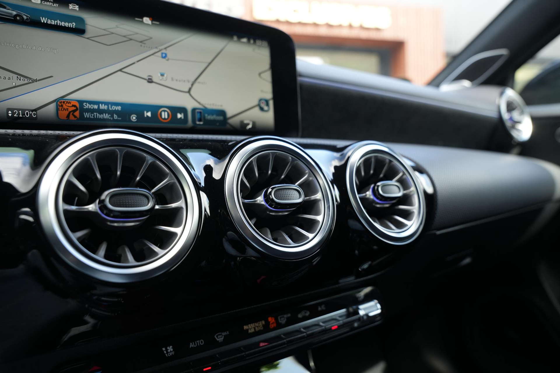 Mercedes-Benz A-Klasse AMG 35 4MATIC 2025 Mountain gray - metallic finish (787U) 44