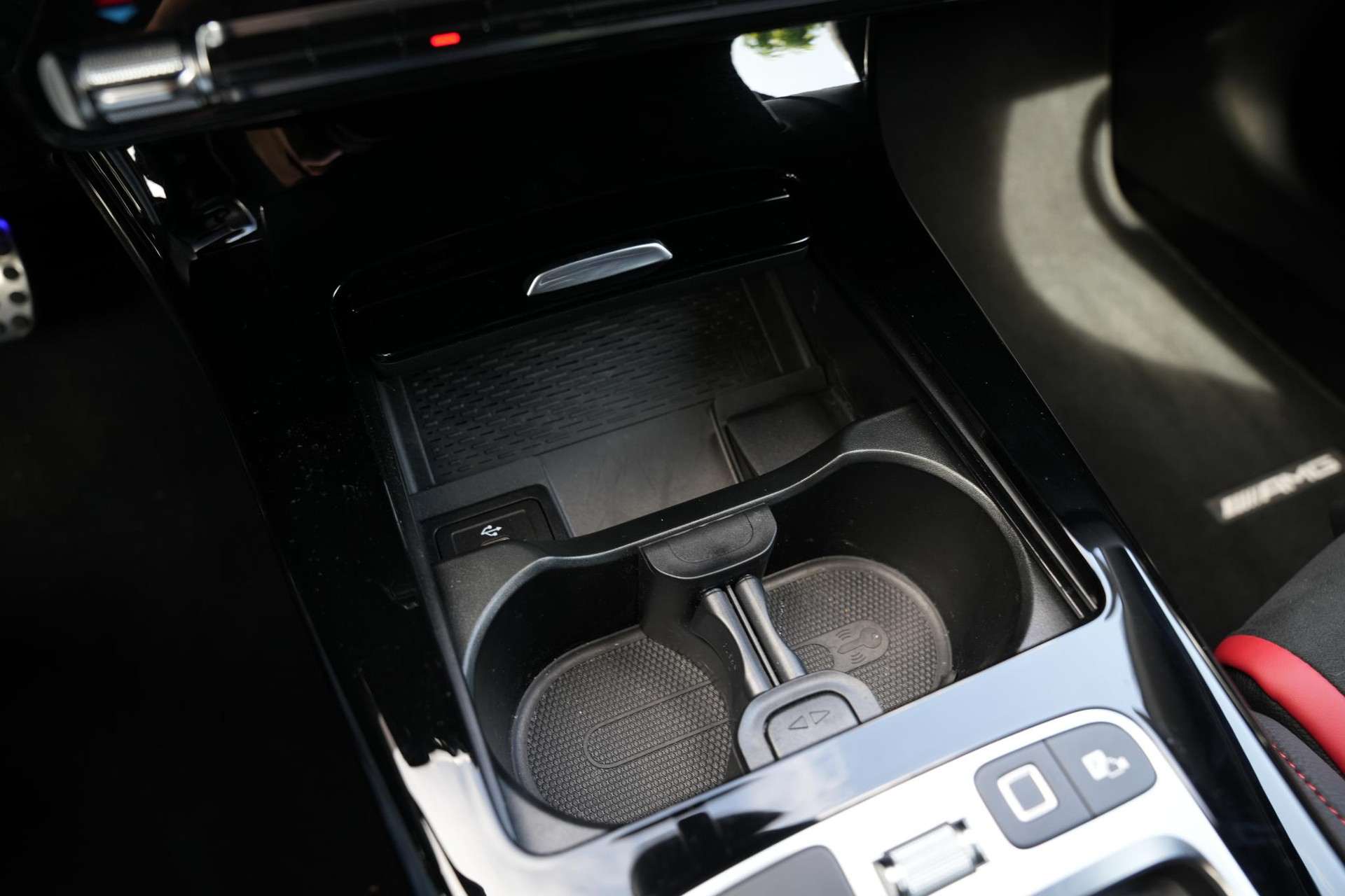 Mercedes-Benz A-Klasse AMG 35 4MATIC 2025 Mountain gray - metallic finish (787U) 46