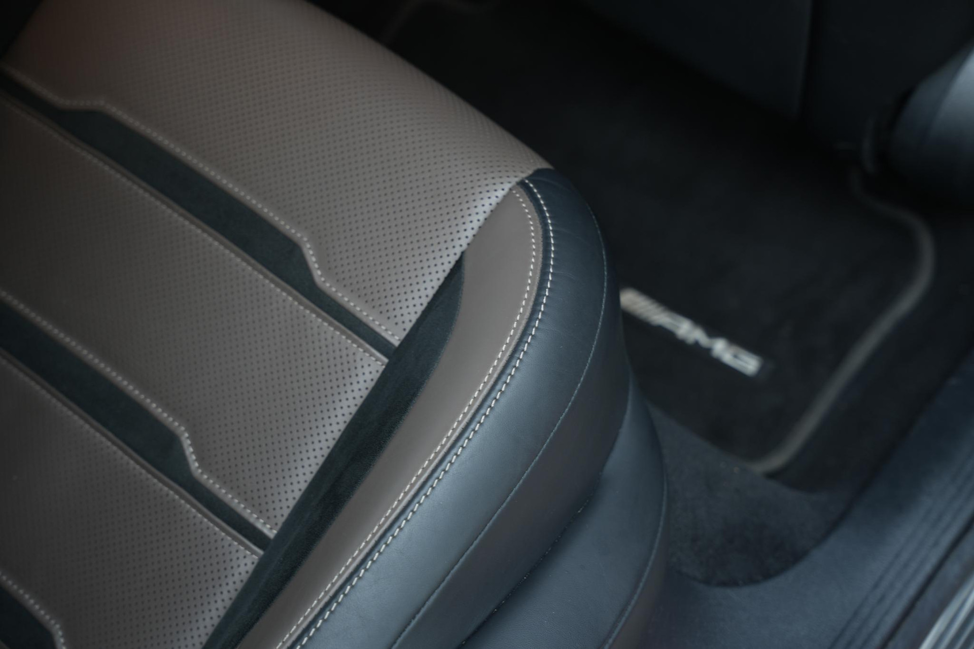 Mercedes-Benz AMG GT 4-Door Coupe AMG 63 S 4MATIC+ 2019 IRIDIUM SILVER - METALLIC FINISH (775U) 55