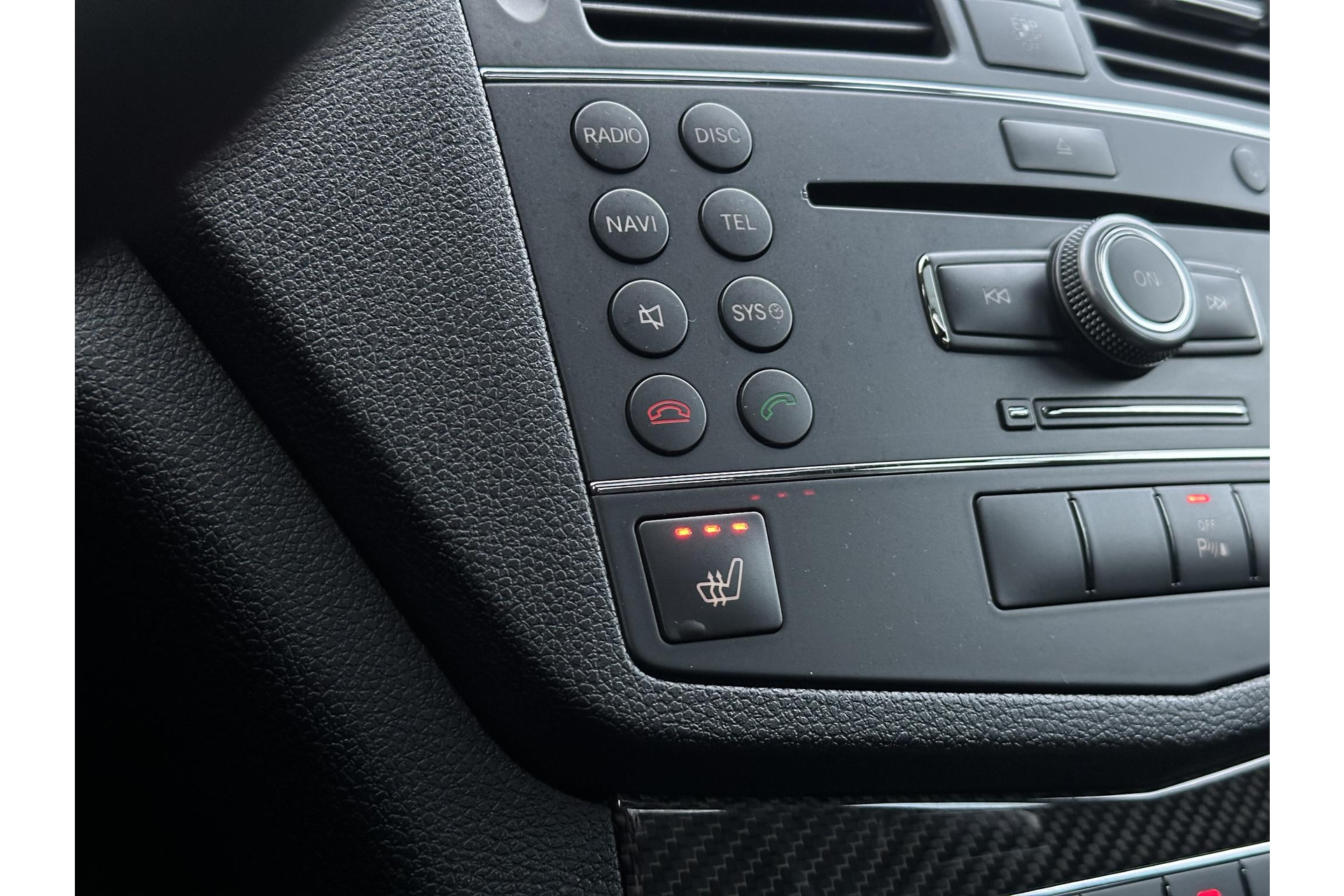 Mercedes-Benz C-Klasse AMG 63 2008 TENORITE GRAY METALLIC PAINT (755U) 31