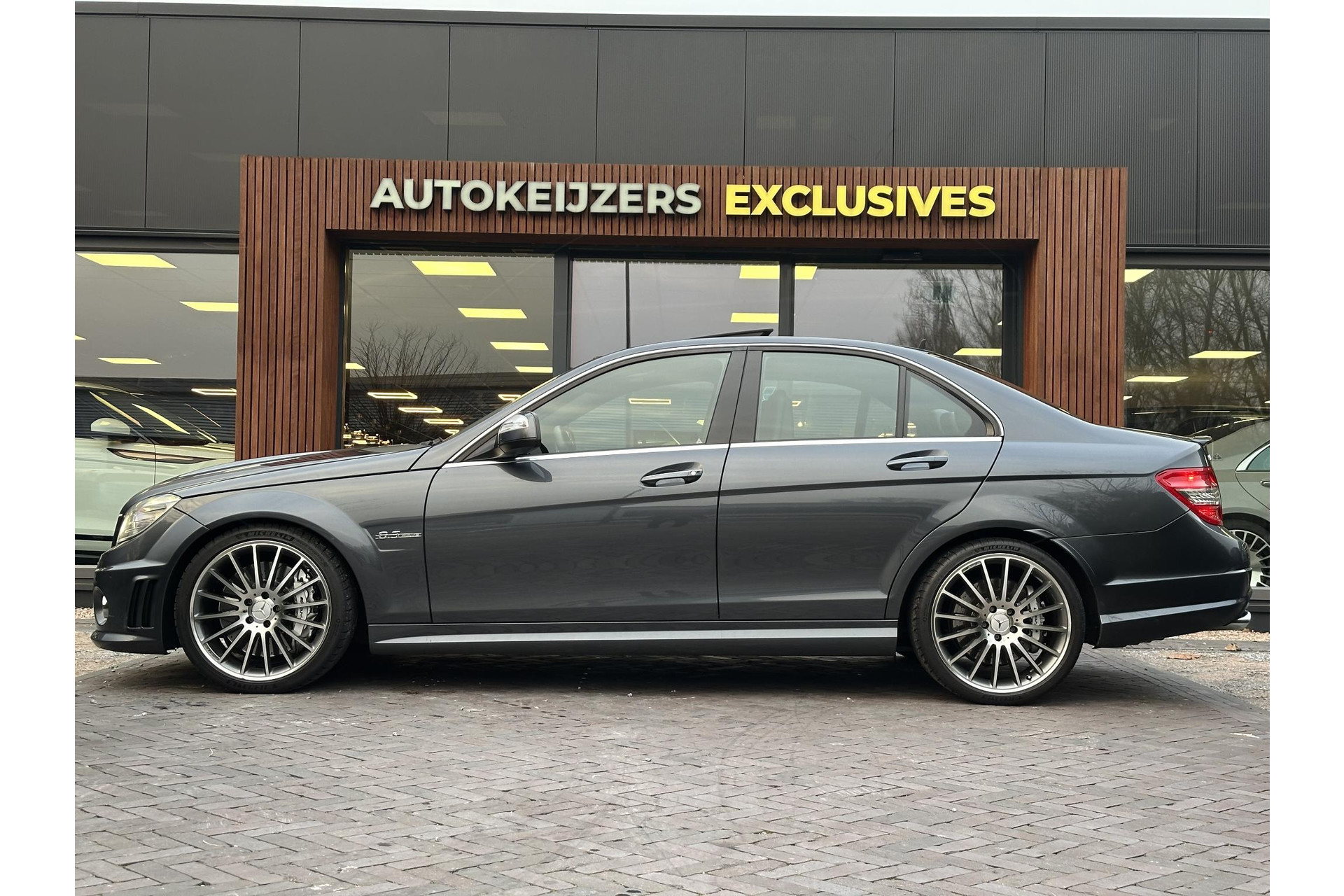 Mercedes-Benz C-Klasse AMG 63 2008 TENORITE GRAY METALLIC PAINT (755U) 5