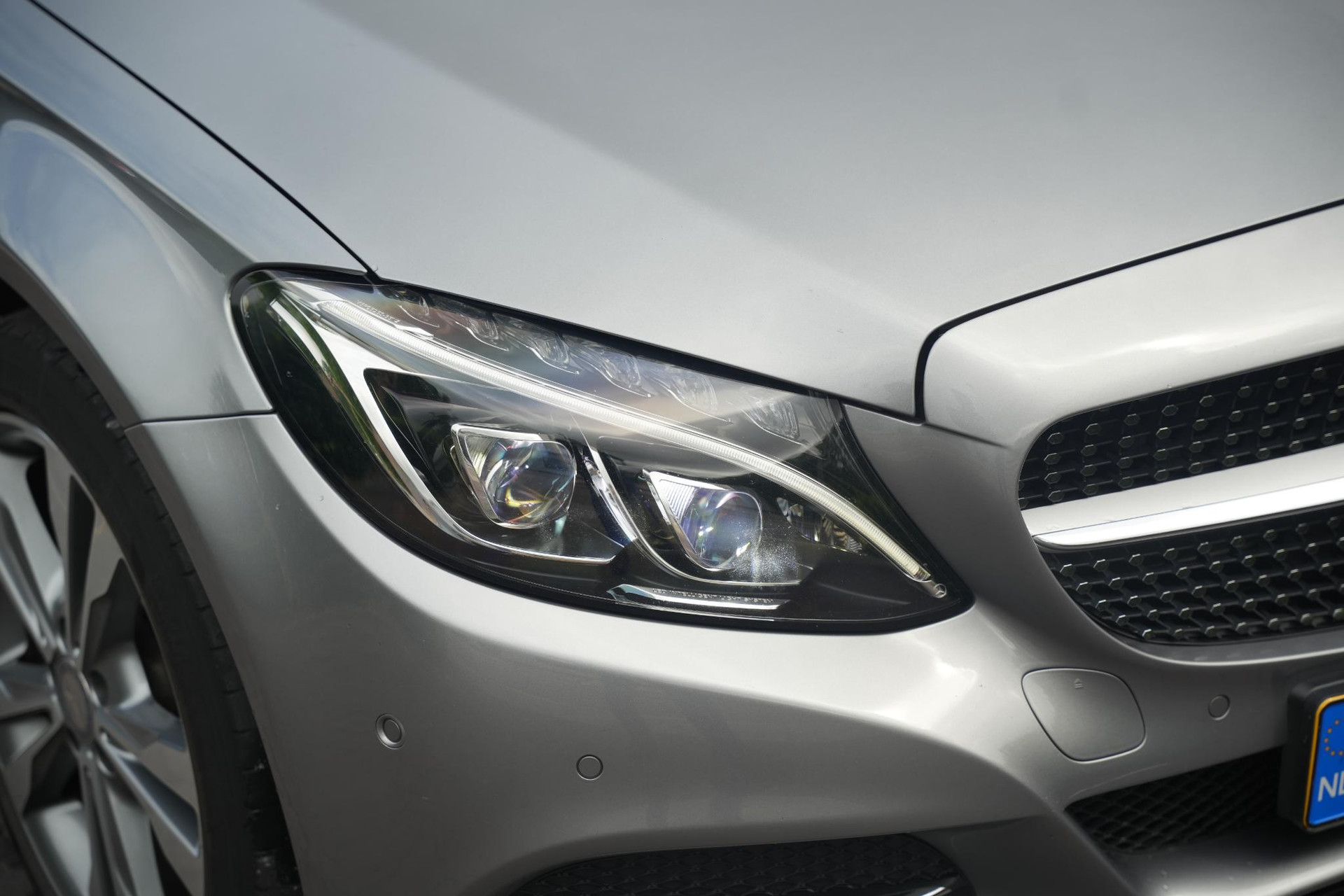 Mercedes-Benz C-Klasse Estate 180 2015 PALLADIUM SILVER METALLIC PAINT (792U) 10