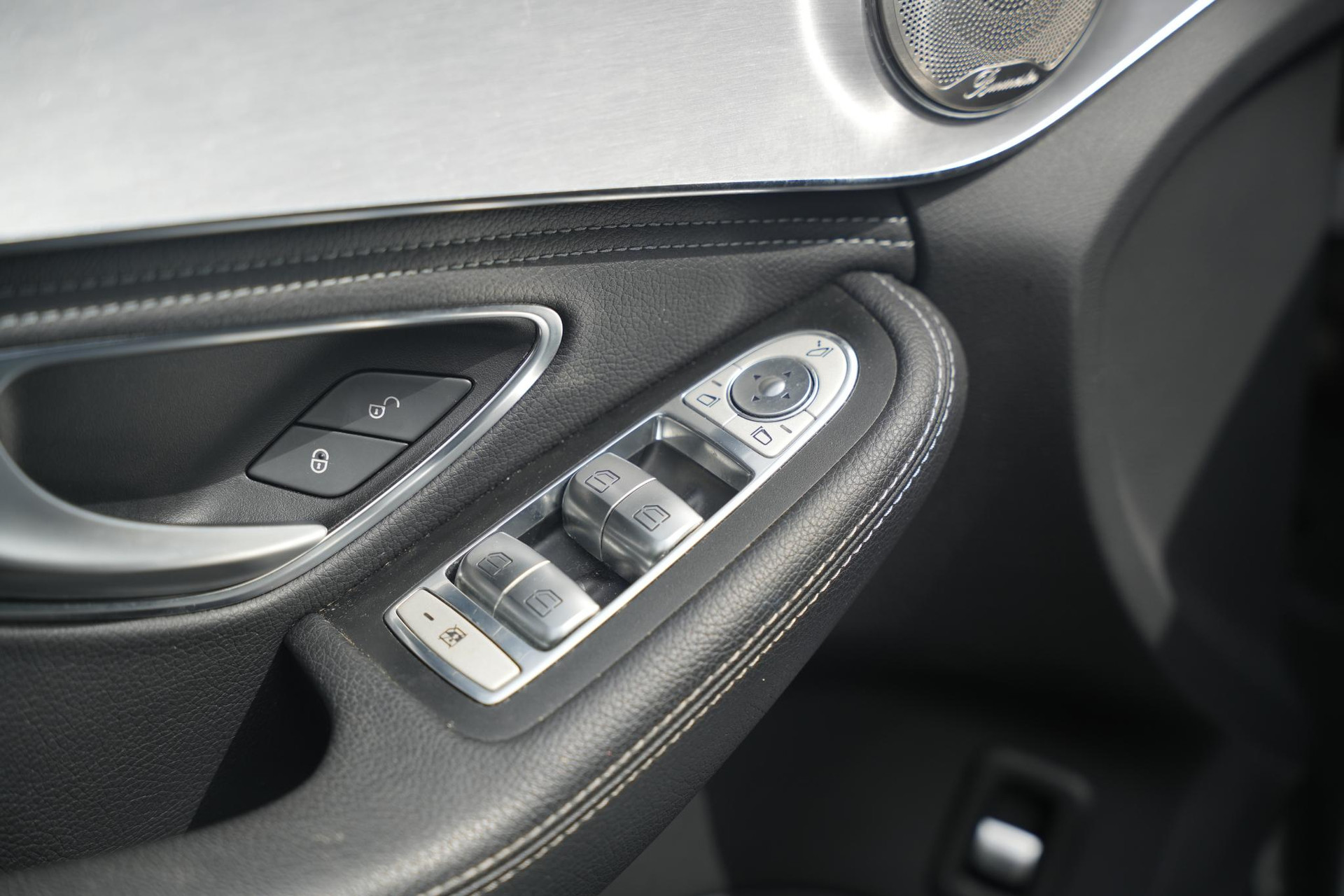 Mercedes-Benz C-Klasse Estate 180 2015 PALLADIUM SILVER METALLIC PAINT (792U) 15