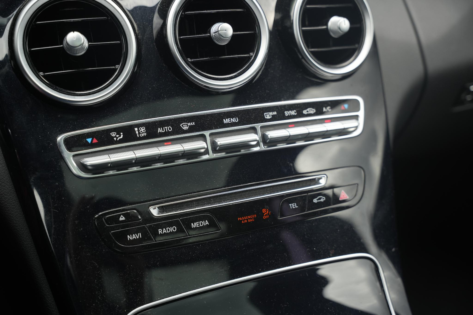 Mercedes-Benz C-Klasse Estate 180 2015 PALLADIUM SILVER METALLIC PAINT (792U) 30
