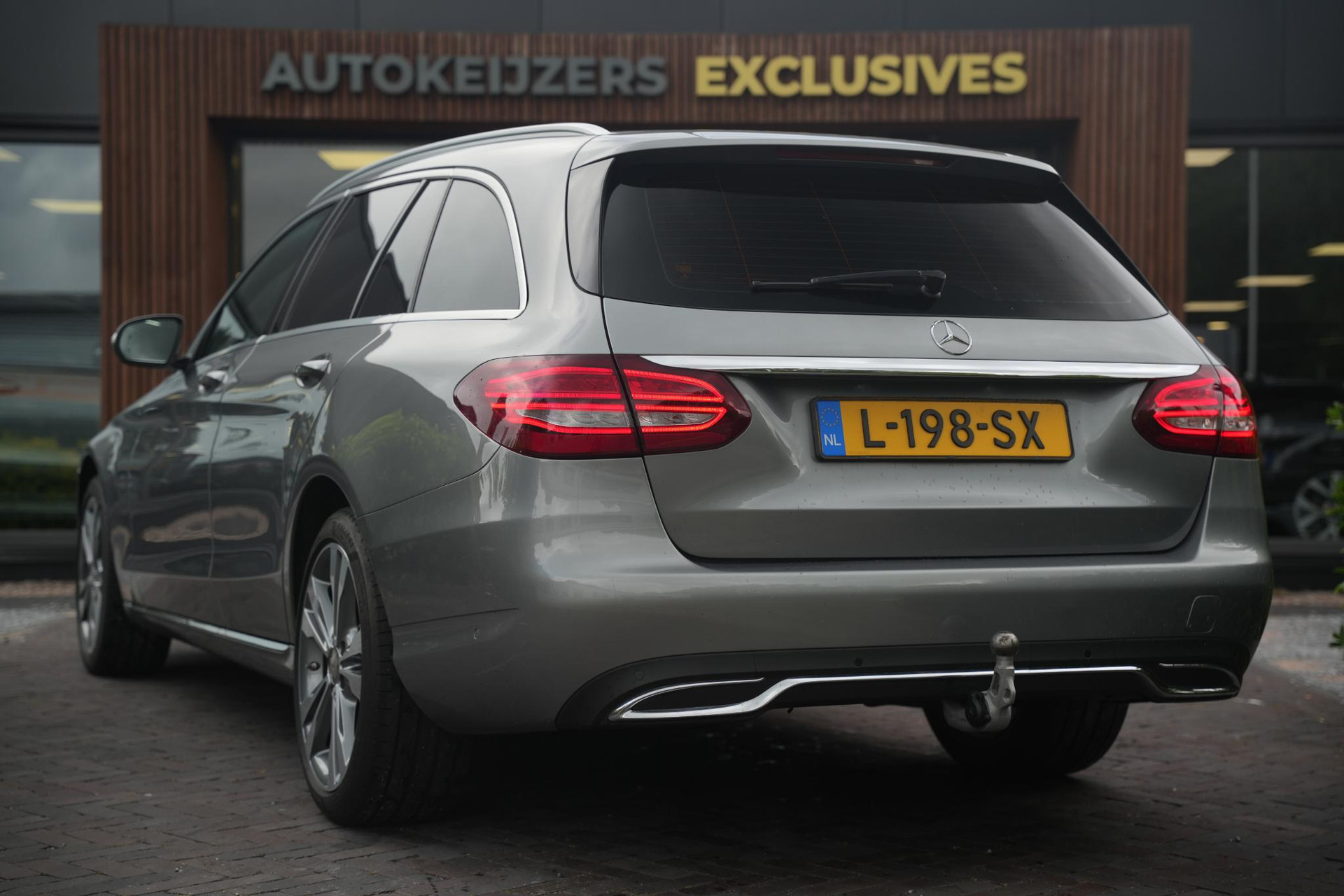 Mercedes-Benz C-Klasse Estate 180 2015 PALLADIUM SILVER METALLIC PAINT (792U) 7