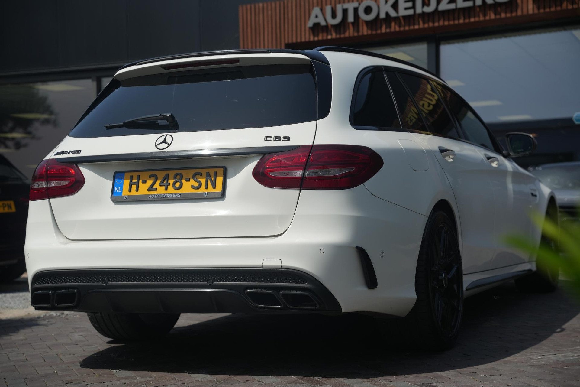 Mercedes-Benz C-Klasse Estate AMG 63 2016  11