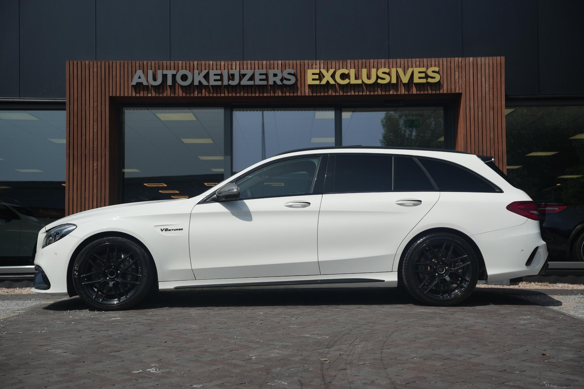 Mercedes-Benz C-Klasse Estate AMG 63 2016  5
