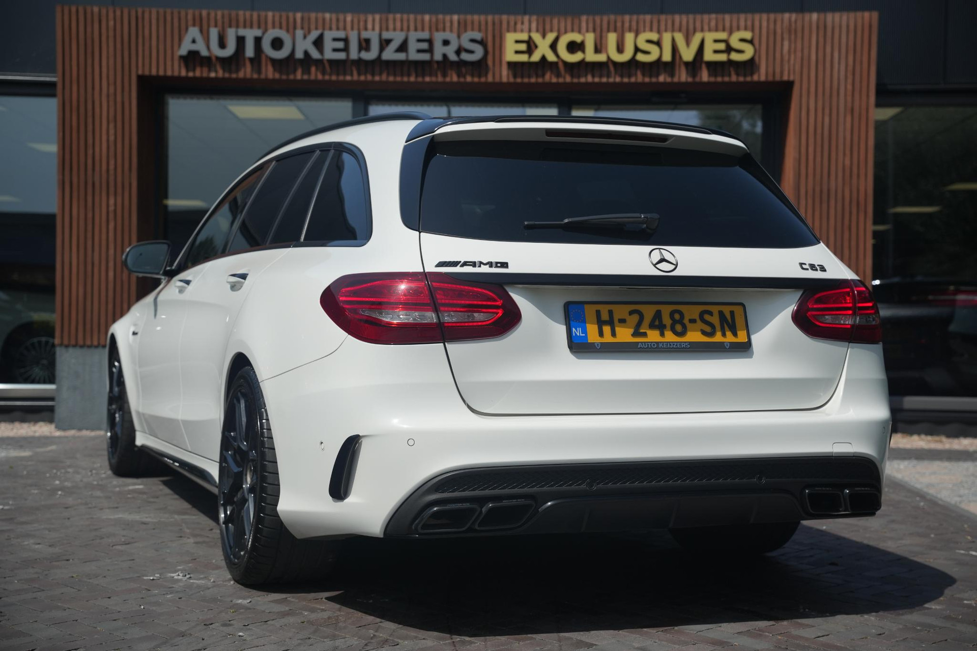 Mercedes-Benz C-Klasse Estate AMG 63 2016  7