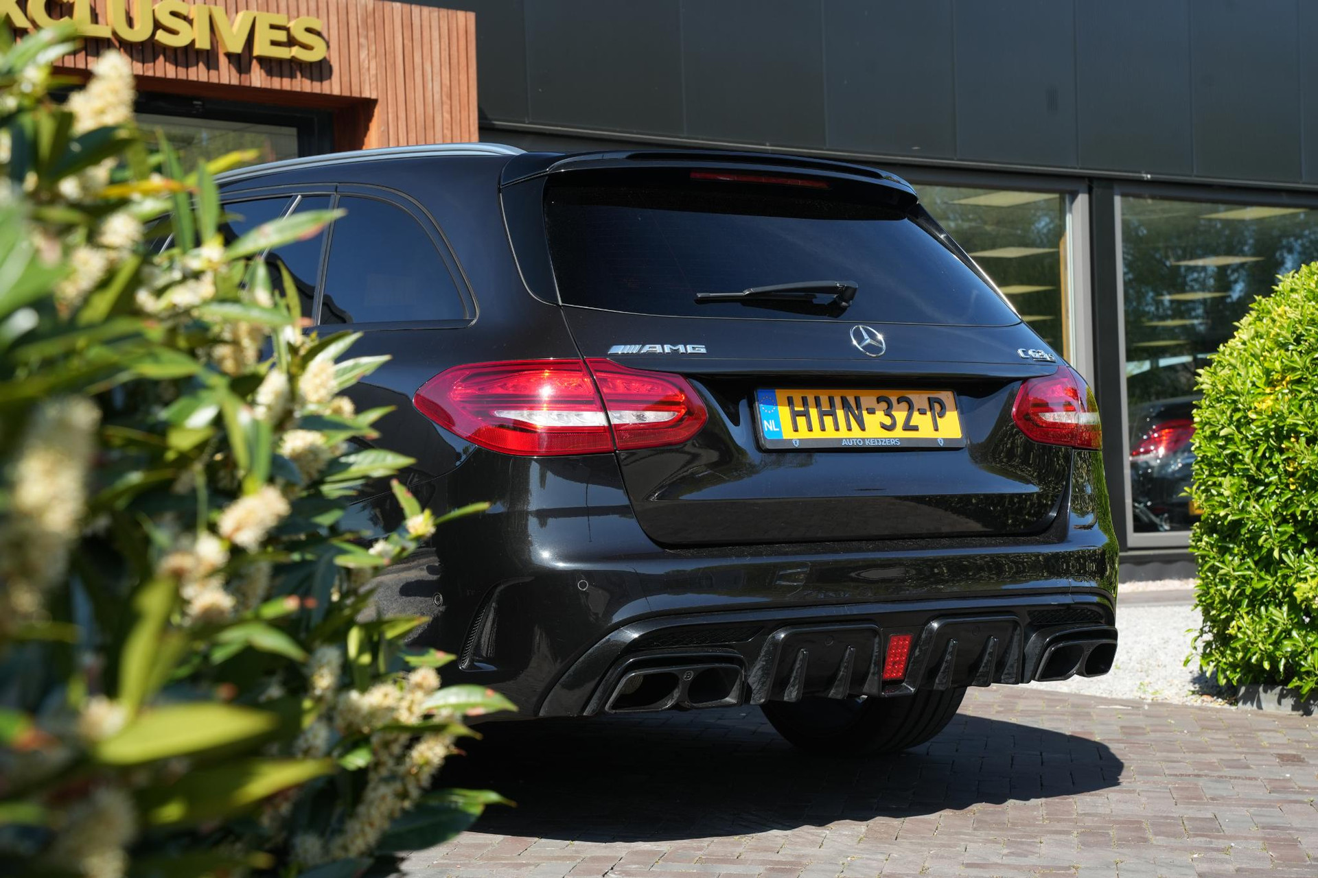 Mercedes-Benz C-Klasse Estate AMG 63 476PK 2015 OBSIDIAN BLACK (197U) 16