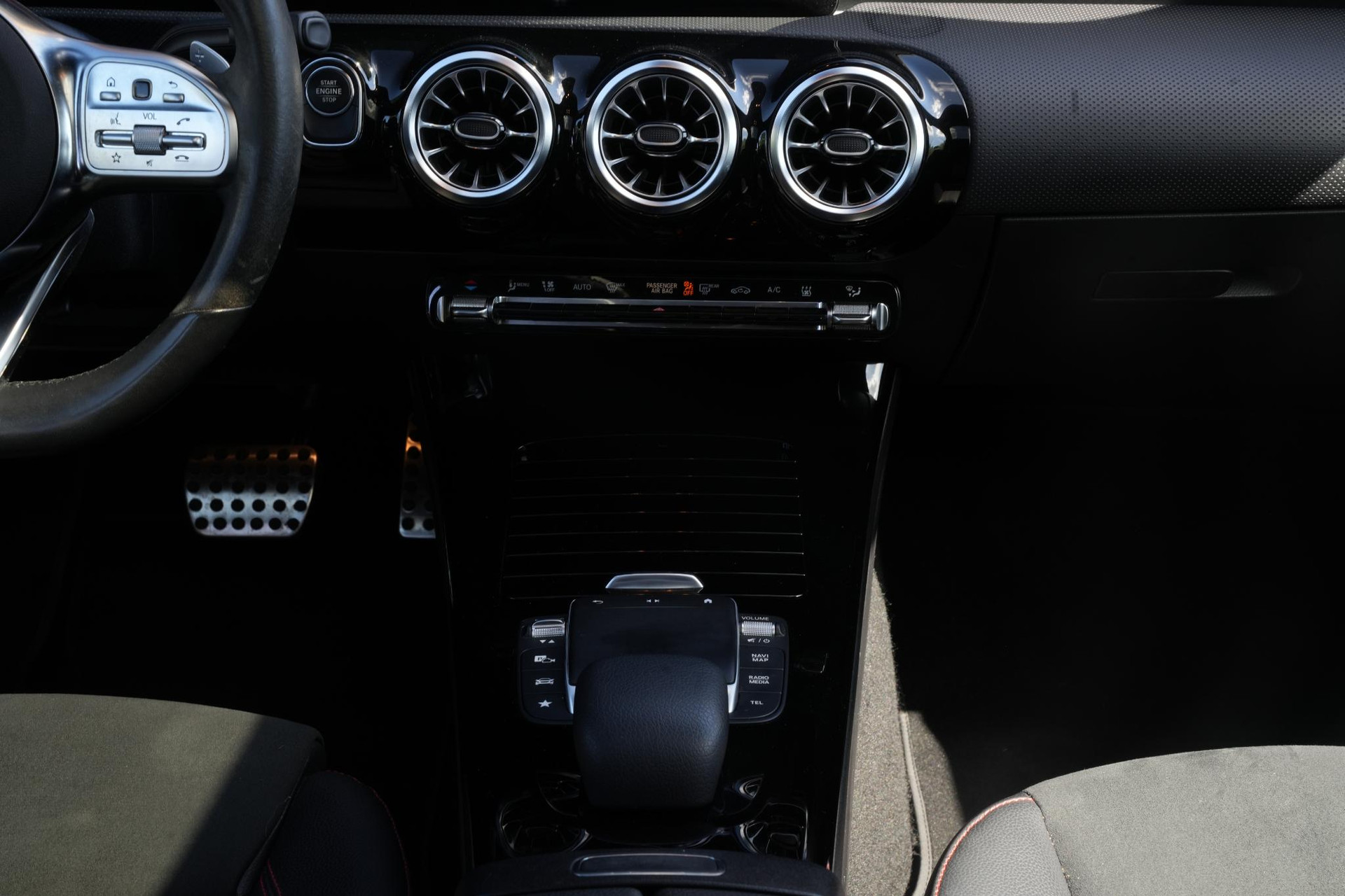 Mercedes-Benz CLA-Klasse Shooting Brake 250 e Premium Plus 2021 IRIDIUM SILVER - METALLIC FINISH (775U) 19
