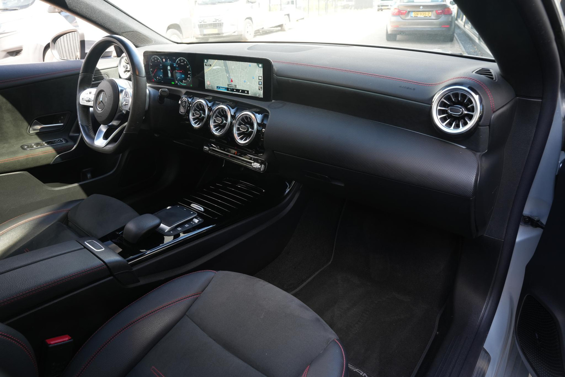 Mercedes-Benz CLA-Klasse Shooting Brake 250 e Premium Plus 2021 IRIDIUM SILVER - METALLIC FINISH (775U) 38