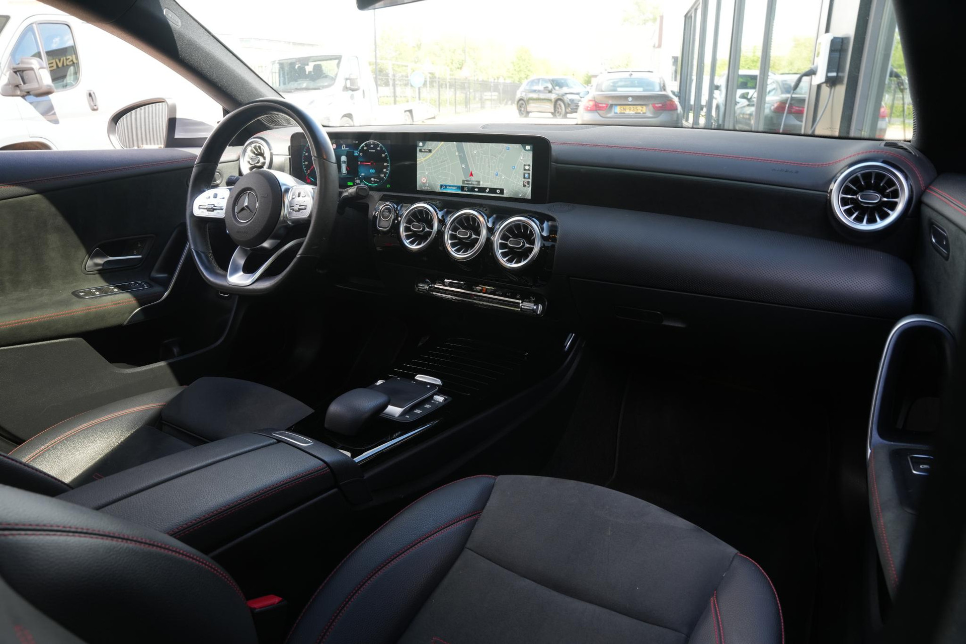 Mercedes-Benz CLA-Klasse Shooting Brake 250 e Premium Plus 2021 IRIDIUM SILVER - METALLIC FINISH (775U) 42