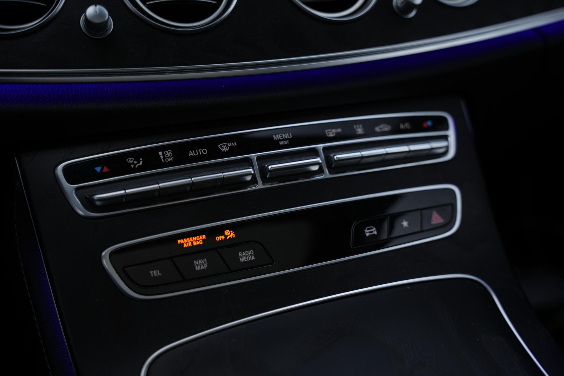 Mercedes-Benz E-Klasse 300 de Business Solution Luxury 2020  18