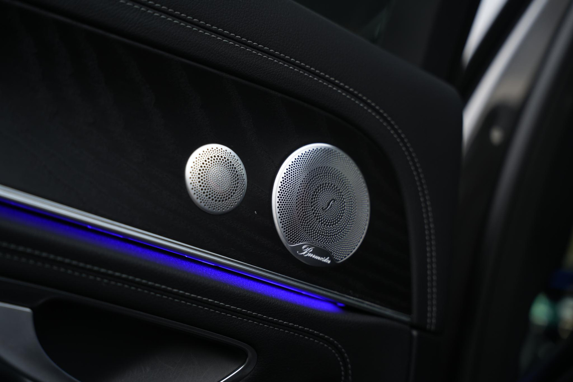 Mercedes-Benz E-Klasse 300 de Business Solution Luxury 2020  26