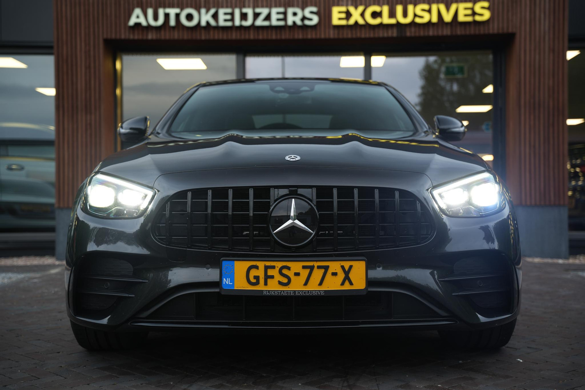 Mercedes-Benz E-Klasse 300 de Business Solution Luxury 2020  3