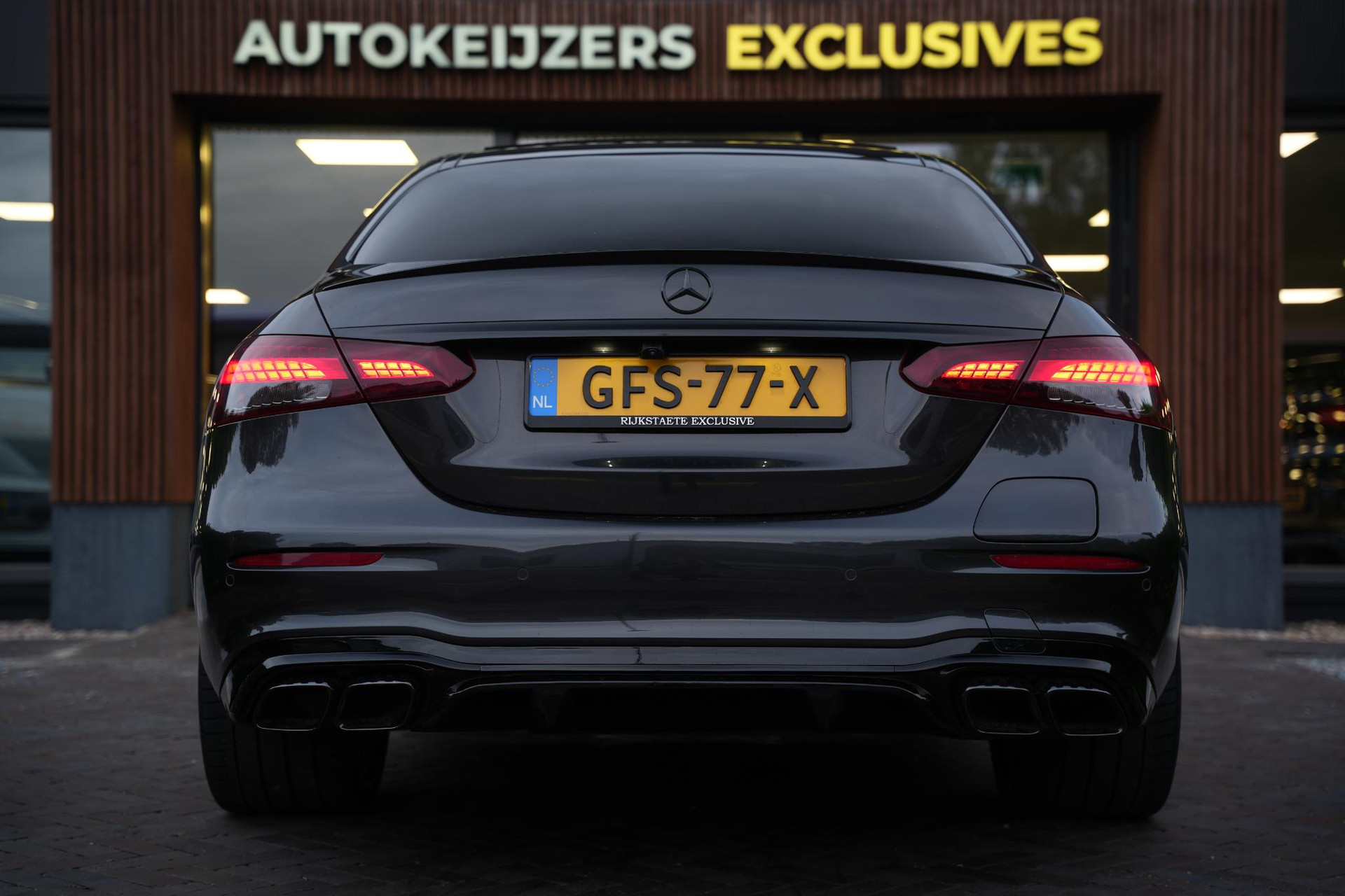 Mercedes-Benz E-Klasse 300 de Business Solution Luxury 2020  7