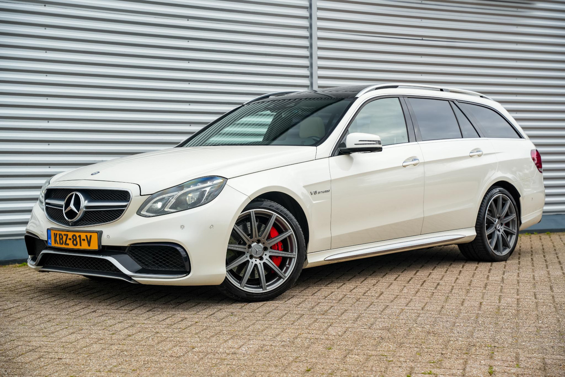 Mercedes-Benz E-Klasse Estate AMG 63 S 4MATIC 2014  31