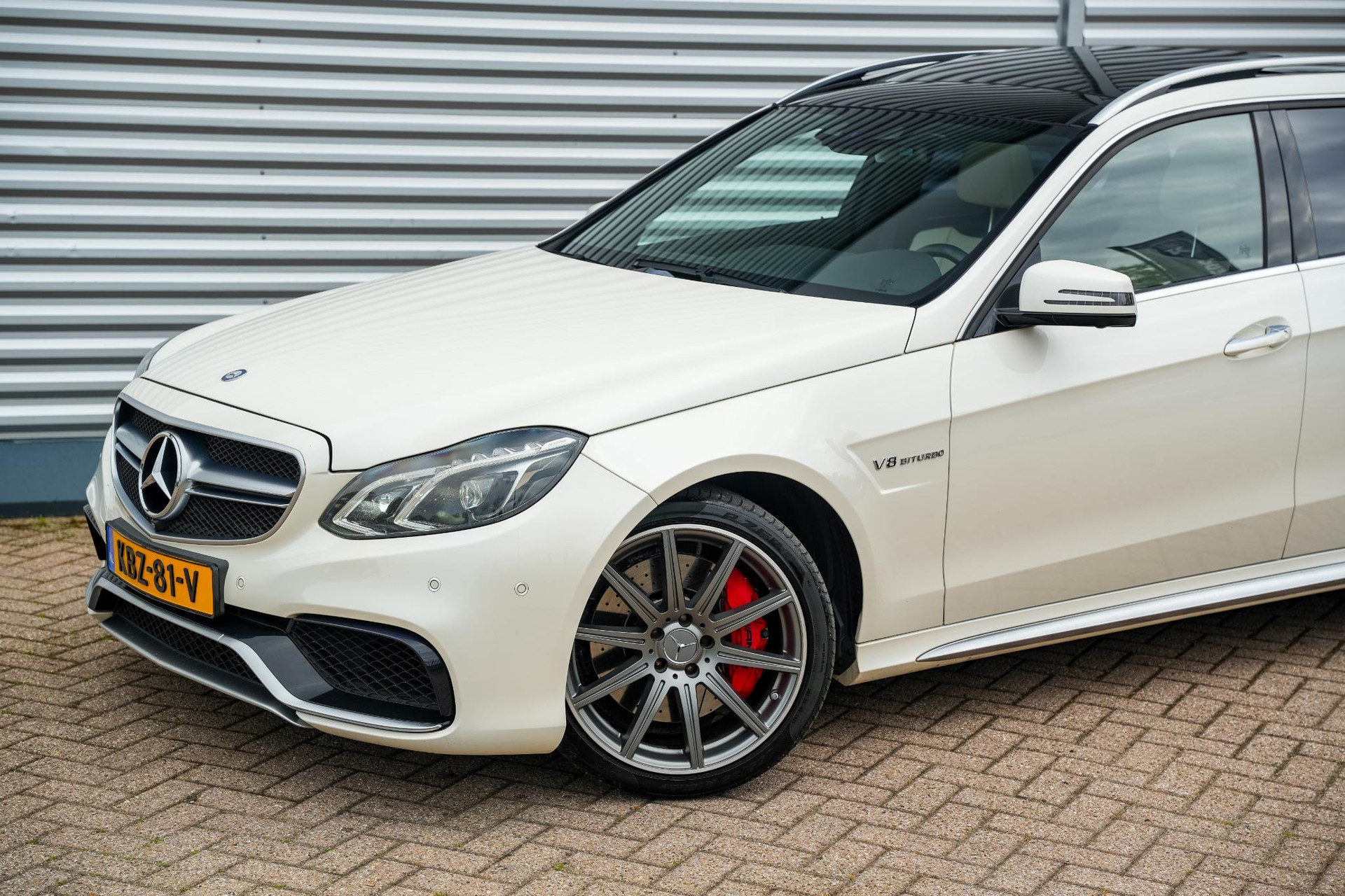 Mercedes-Benz E-Klasse Estate AMG 63 S 4MATIC 2014  32